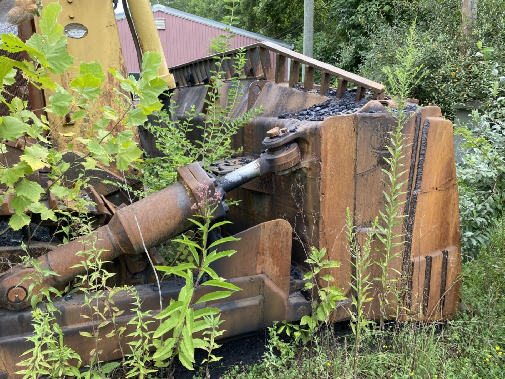 CATERPILLAR D8L CRAWLER DOZER, 24'' TRACKS, PARTS MACHINE, S/N 53Y03705 LOCATION: MILLER CREEK - Image 5 of 13