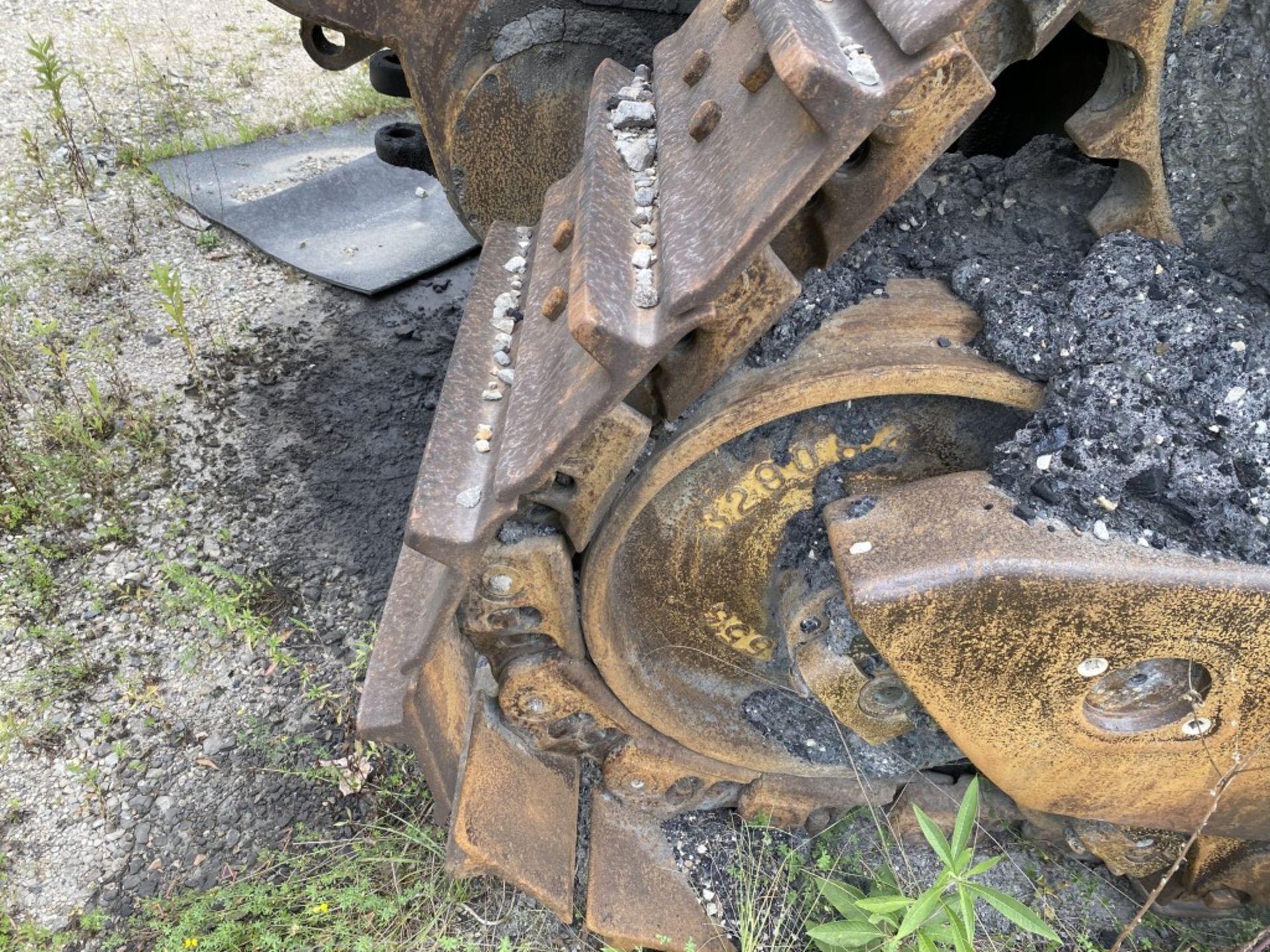 CATERPILLAR D8L CRAWLER DOZER, 24'' TRACKS, PARTS MACHINE, S/N 53Y03705 LOCATION: MILLER CREEK - Image 8 of 13