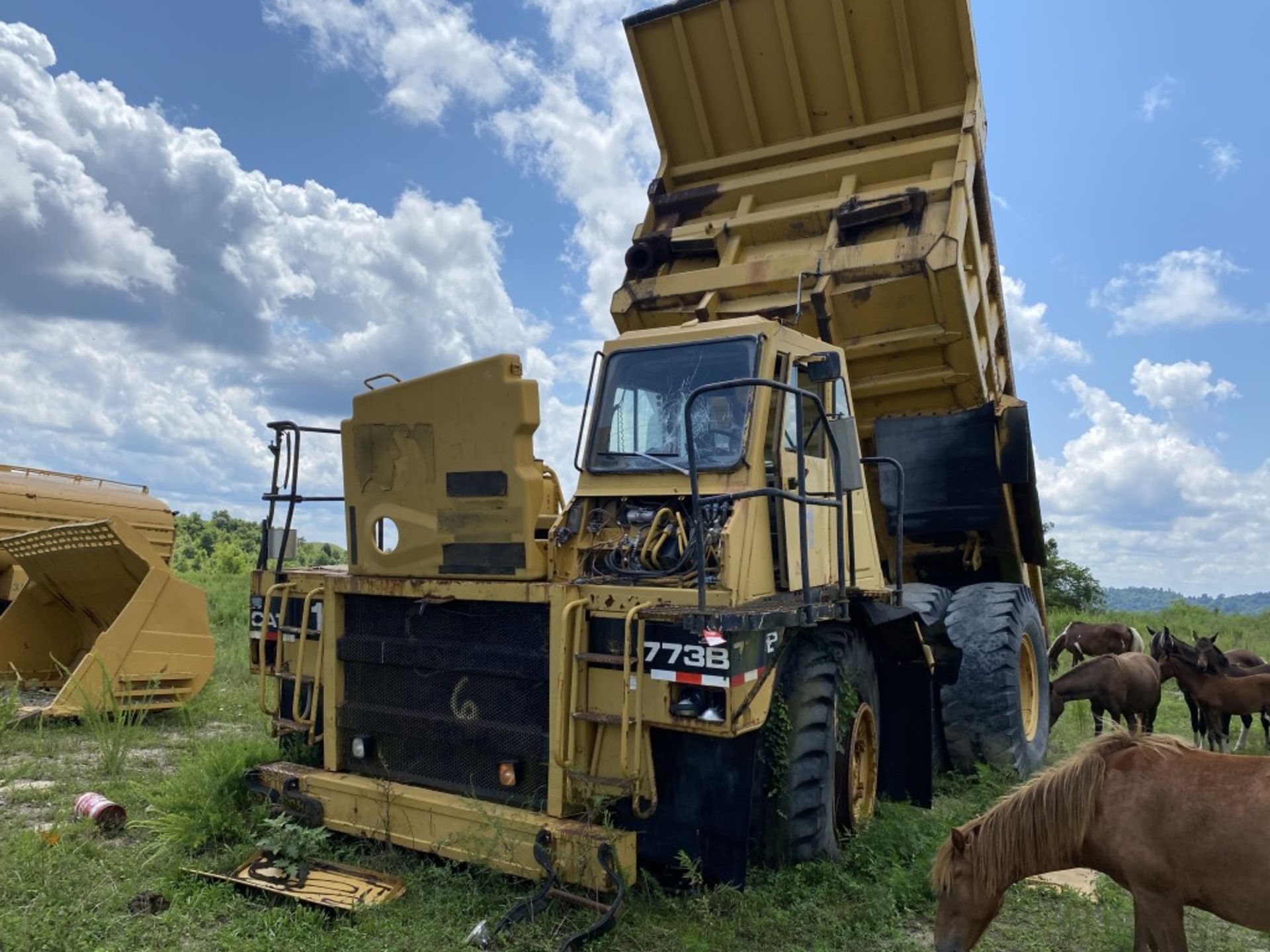 CATERPILLAR 773B OFF-ROAD DUMP TRUCK, S/N: 63W0H573, CAT DIESEL ENGINE, MISSING TRANSMISSION, 24.