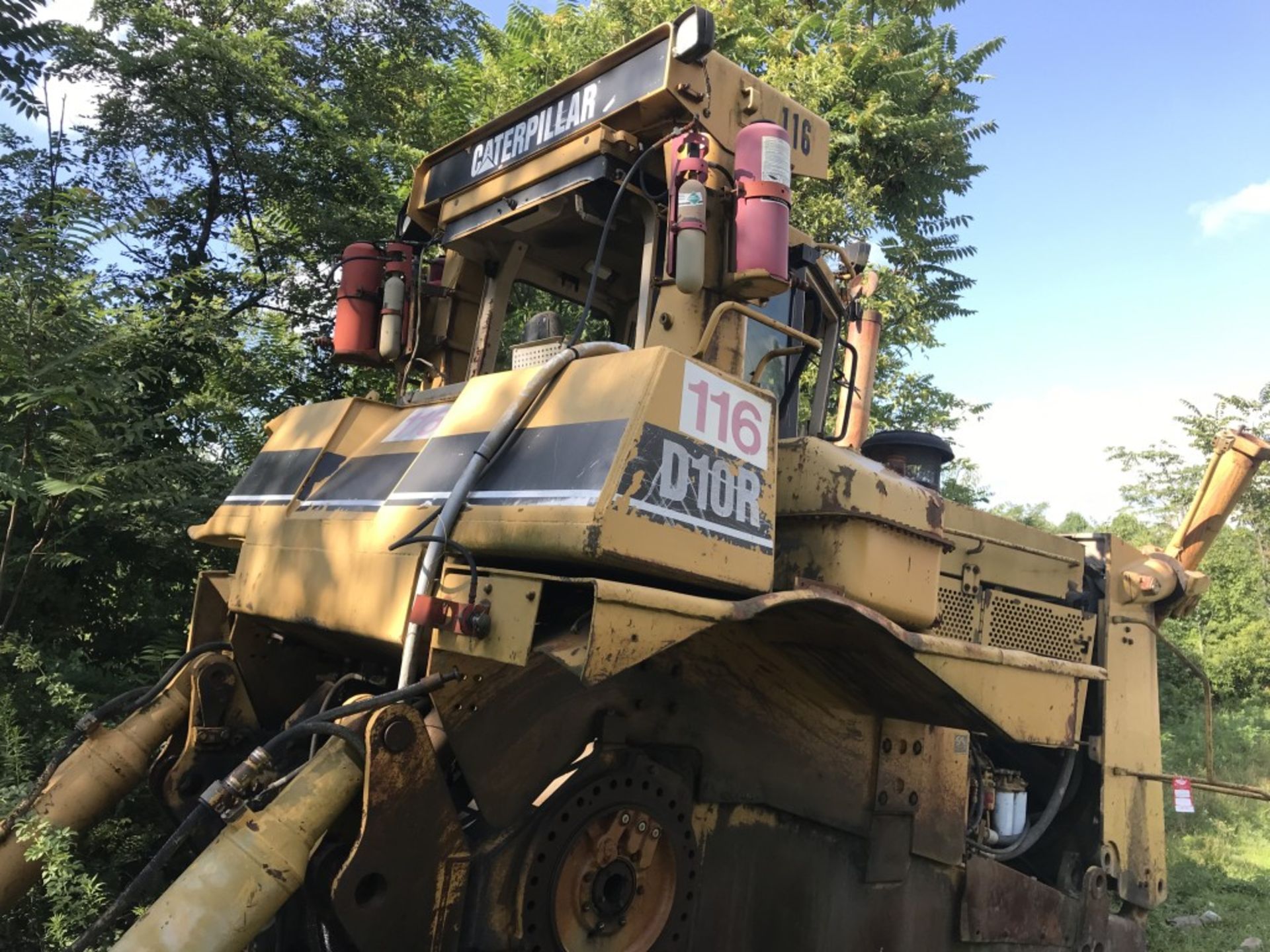 CATERPILLAR D10R, S/N: 3KR00643, REAR RIPPER ATTACHMENT MISSING CYLINDERS, CAT DIESEL ENGINE, NO - Image 3 of 6