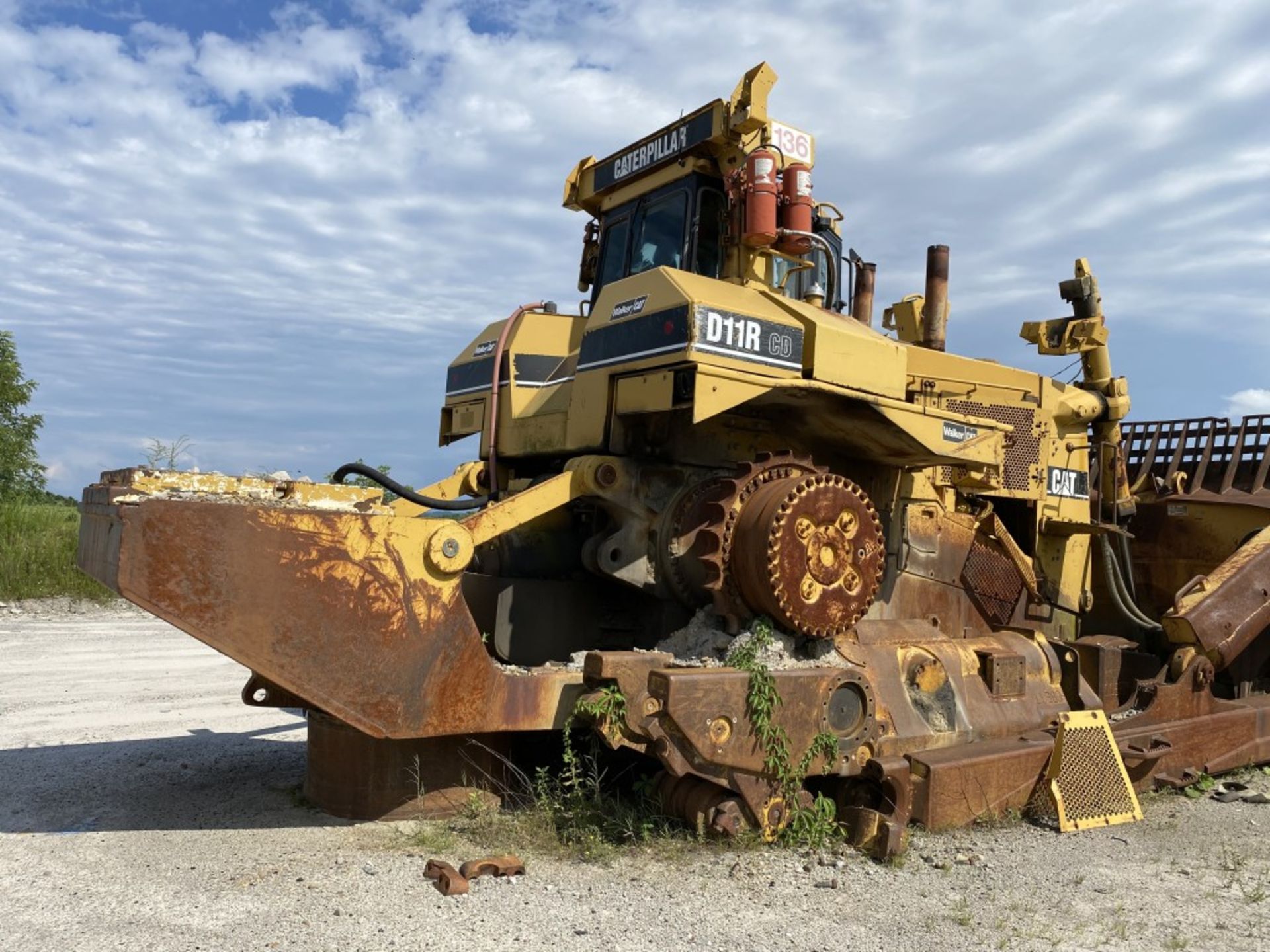 2004 CATERPILLAR D11R CD DOZER, S/N: A8F236-2GR05302, CAT DIESEL ENGINE, NO TRACKS, FOR PARTS ( - Image 3 of 11