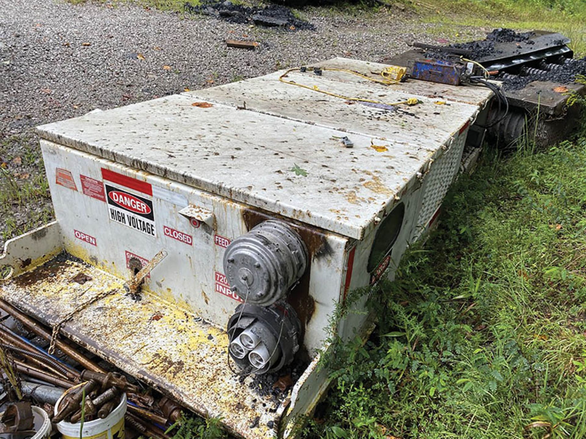 AMERICAN ELECTRIC EQUIPMENT POWER CENTER, 300 KVA, 7200-480V, S/N: 14422-300-300, LOCATION: - Image 4 of 6