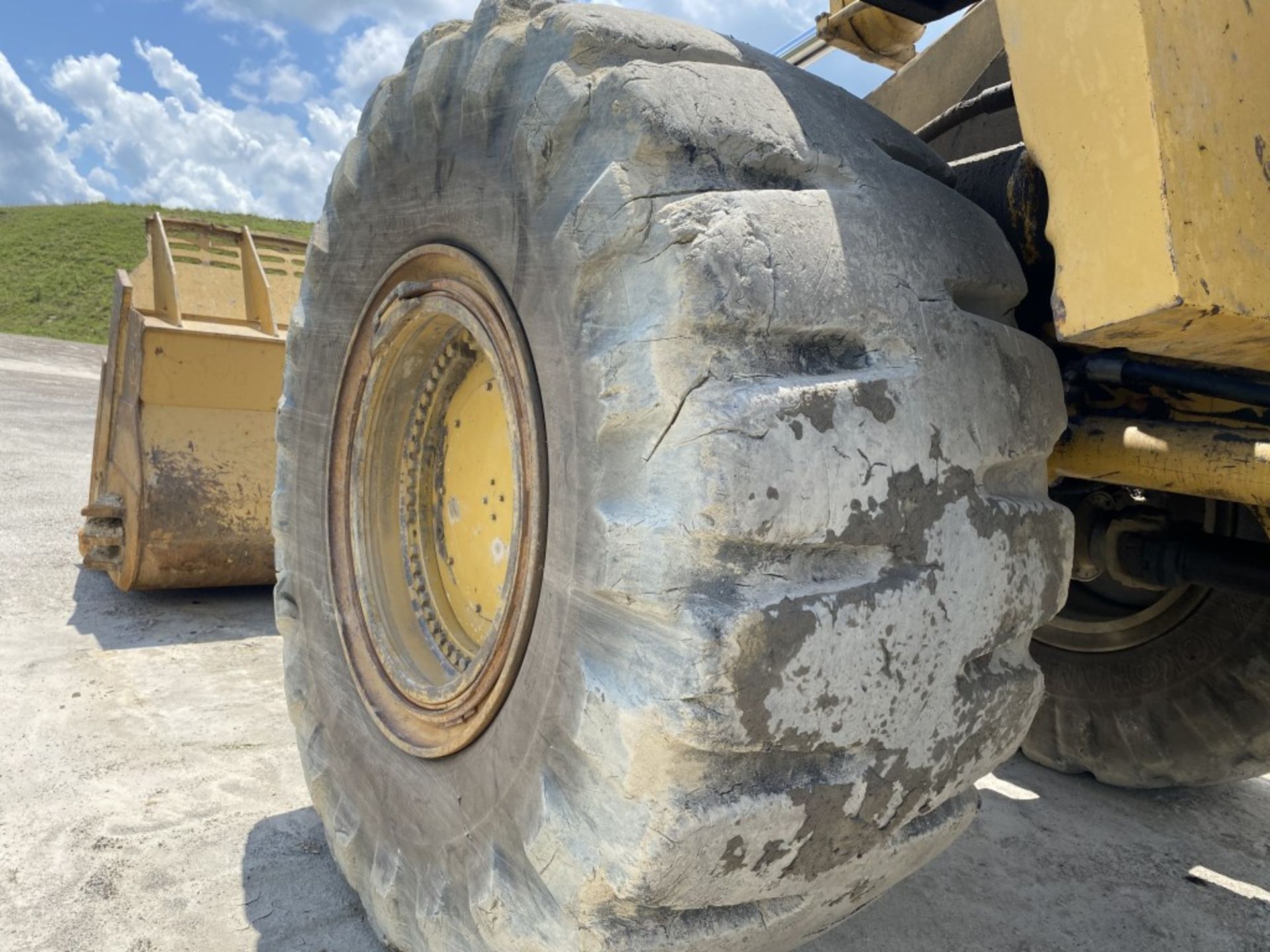 CATERPILLAR 992G WHEEL LOADER, S/N: 7HR00097 CAT3412 DIESEL ENGINE, POWERSHIFT TRANSMISSION, 45/65- - Image 9 of 28