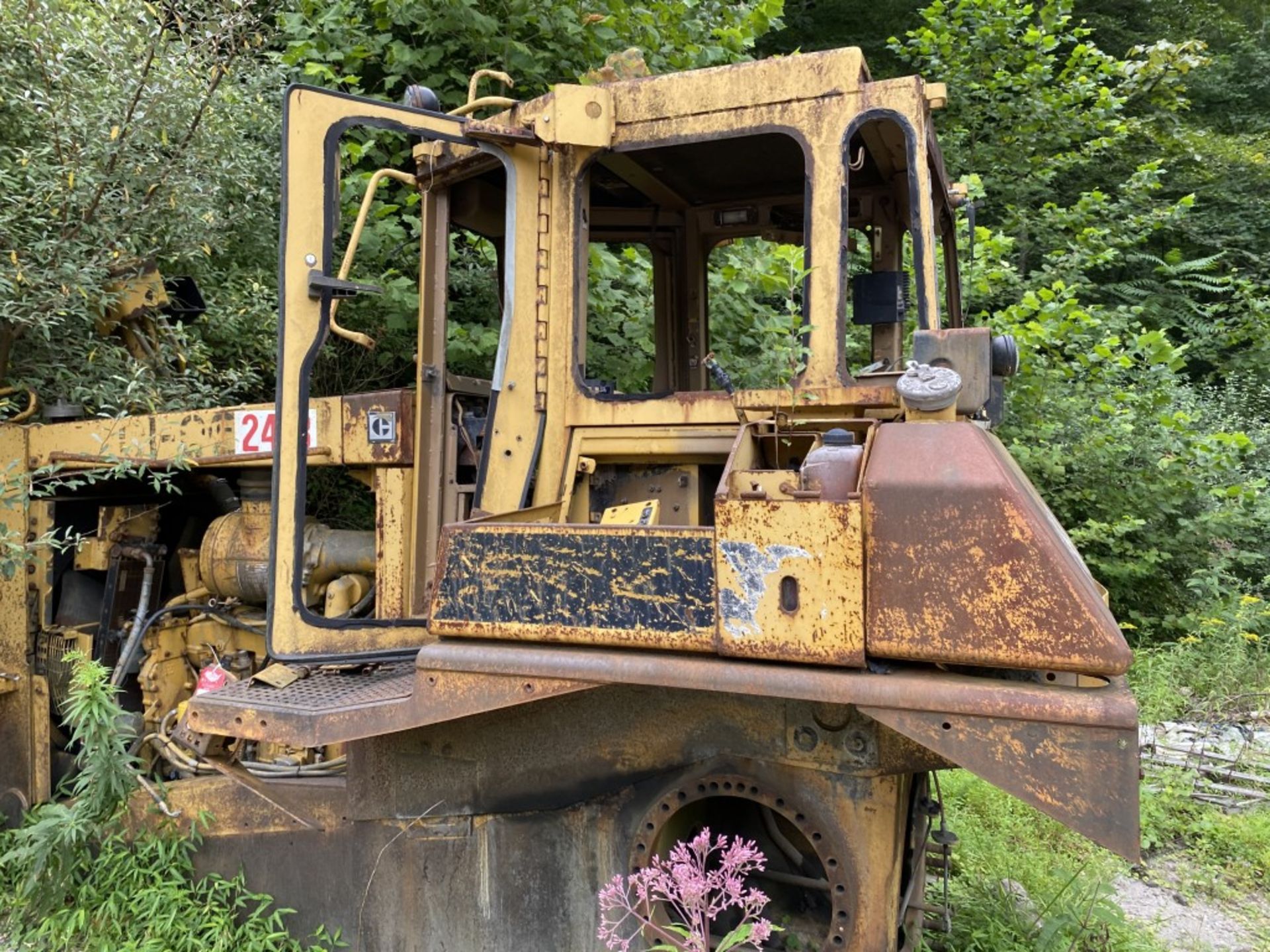 1998 CAT D8N DOZER, PARTS MACHINE, S/N 9TC02413 (UNIT #2413) LOCATION: MILLER CREEK ALDRIGE - Image 6 of 9