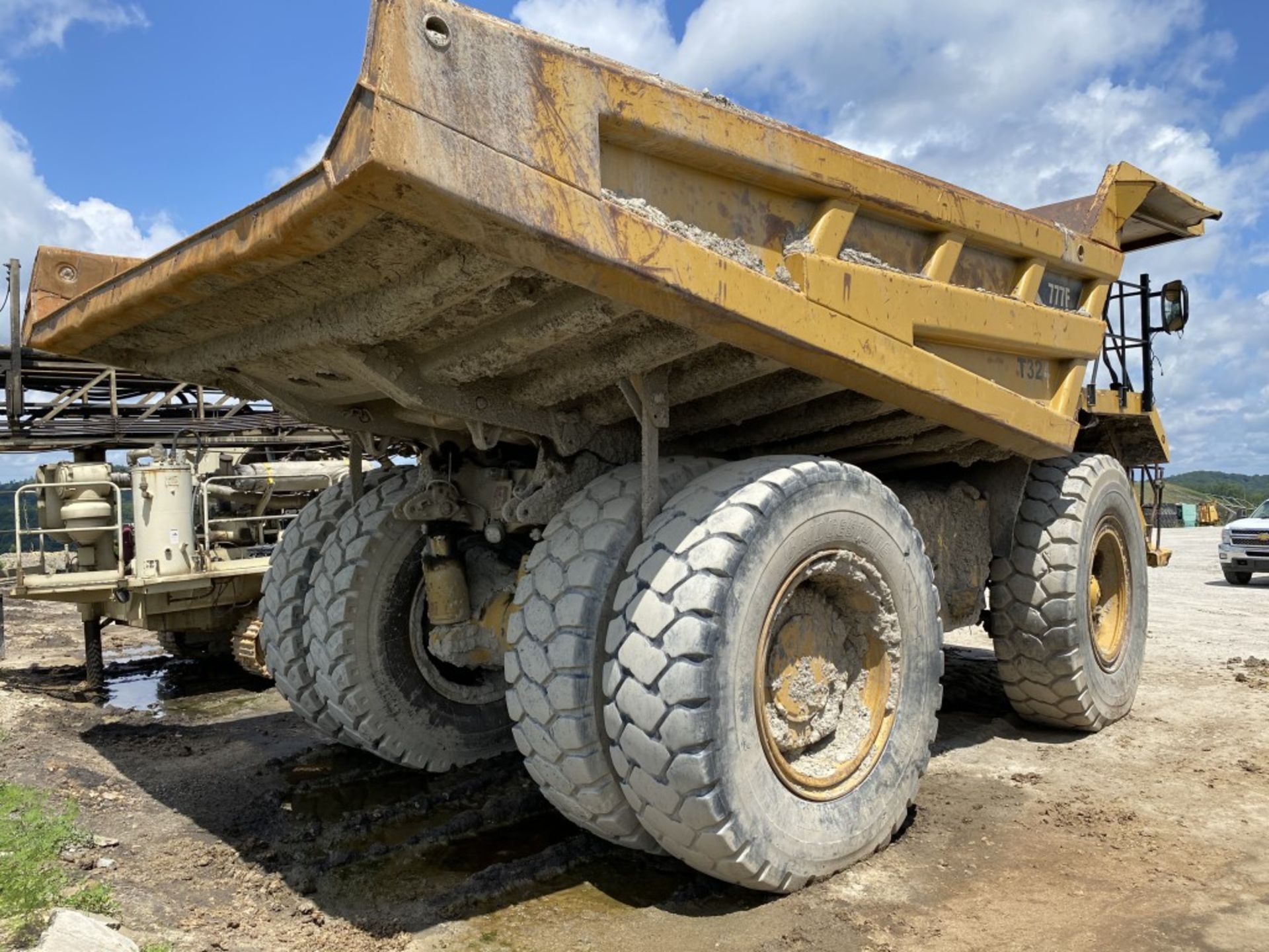 CATERPILLAR MODEL 777F OFF-ROAD DUMP TRUCK, P/N: CAT0777FUJRP00973M UNKNOWN HOURS, CAT DIESEL - Image 3 of 24