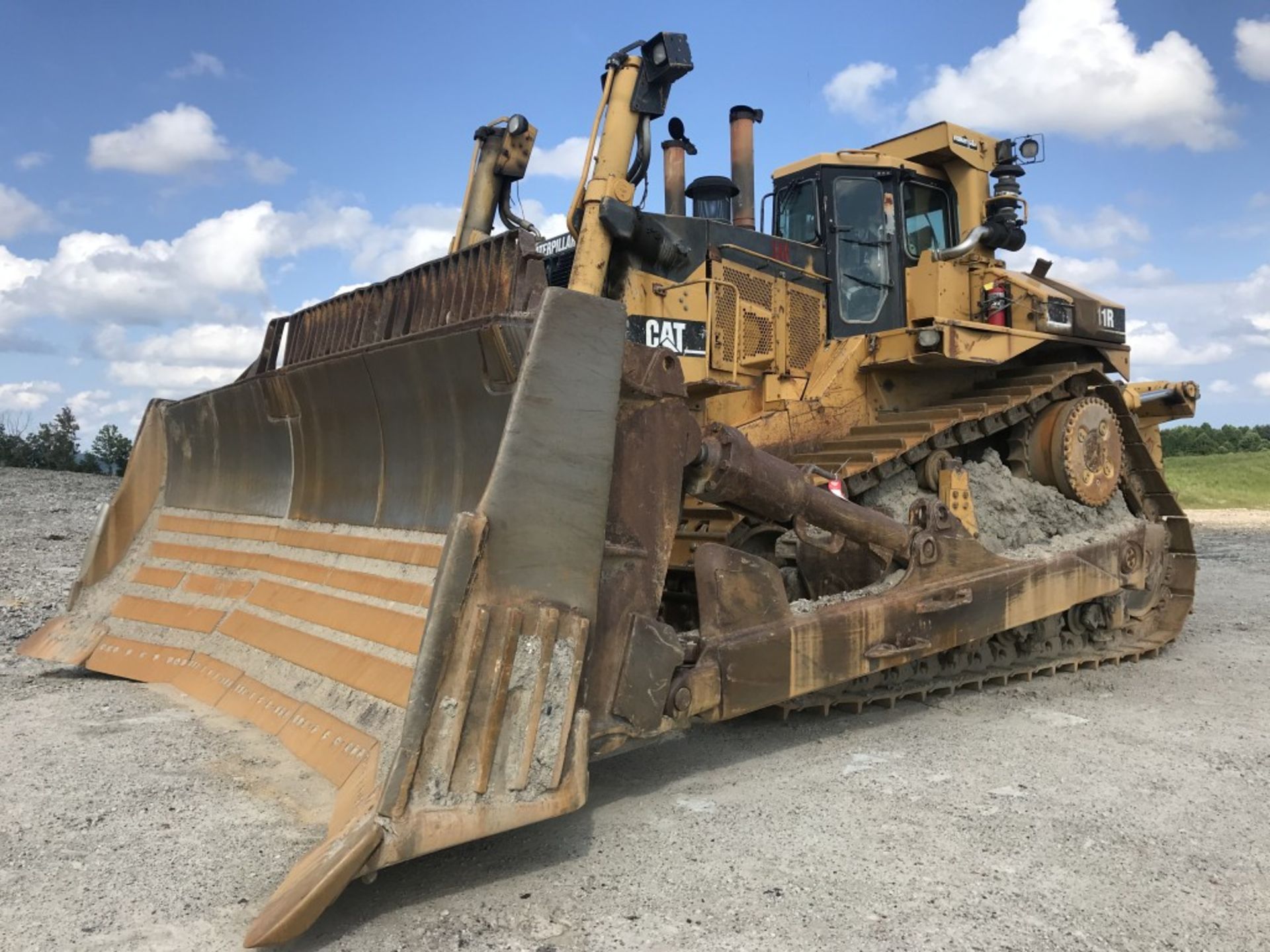 CATERPILLAR D11R DOZER, S/N: 7RZ01447, CAT 3508B DIESEL ENGINE, 28'' WIDE METAL TRACKS, D1155 RIPPER