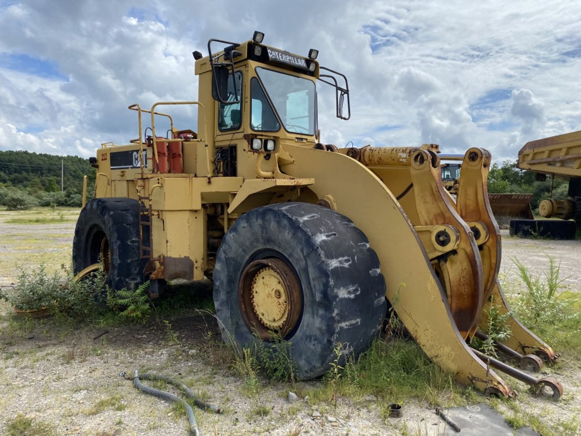 1998 CATERPILLAR 988F ARTICULATED WHEEL LOADER, ENCLOSED CAB, S/N: 8Y601152, 39,457 HOURS, PARTS - Image 2 of 18