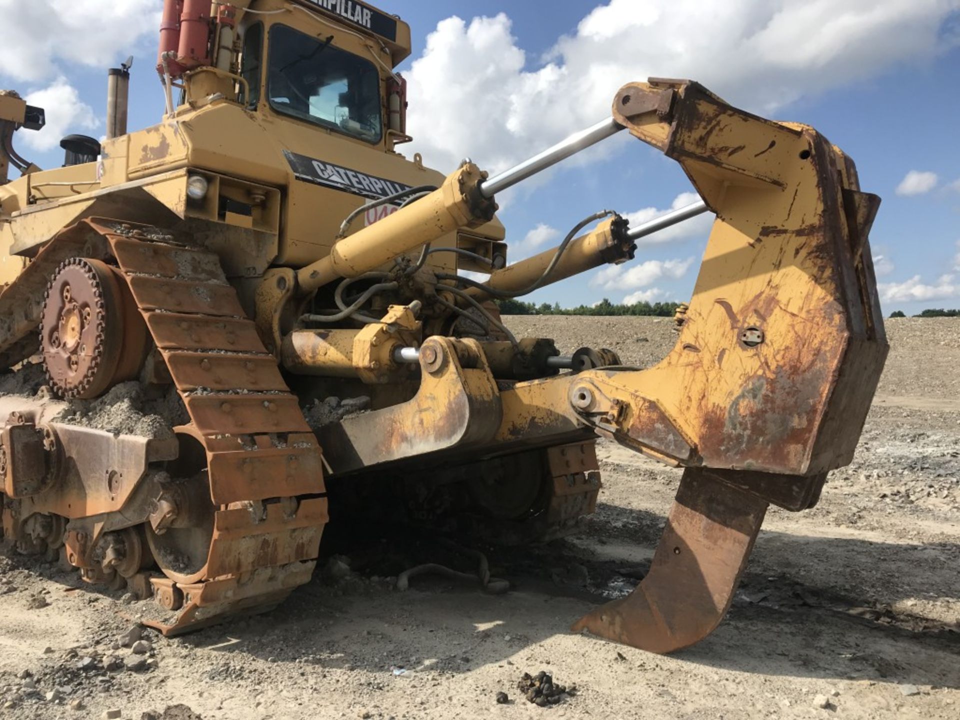 1992 CATERPILLAR D11N DOZER, S/N: 74201046, 20'6'' DOZER BLADE, 28'' WIDE METAL TRACKS, 4T9829 - Image 5 of 18