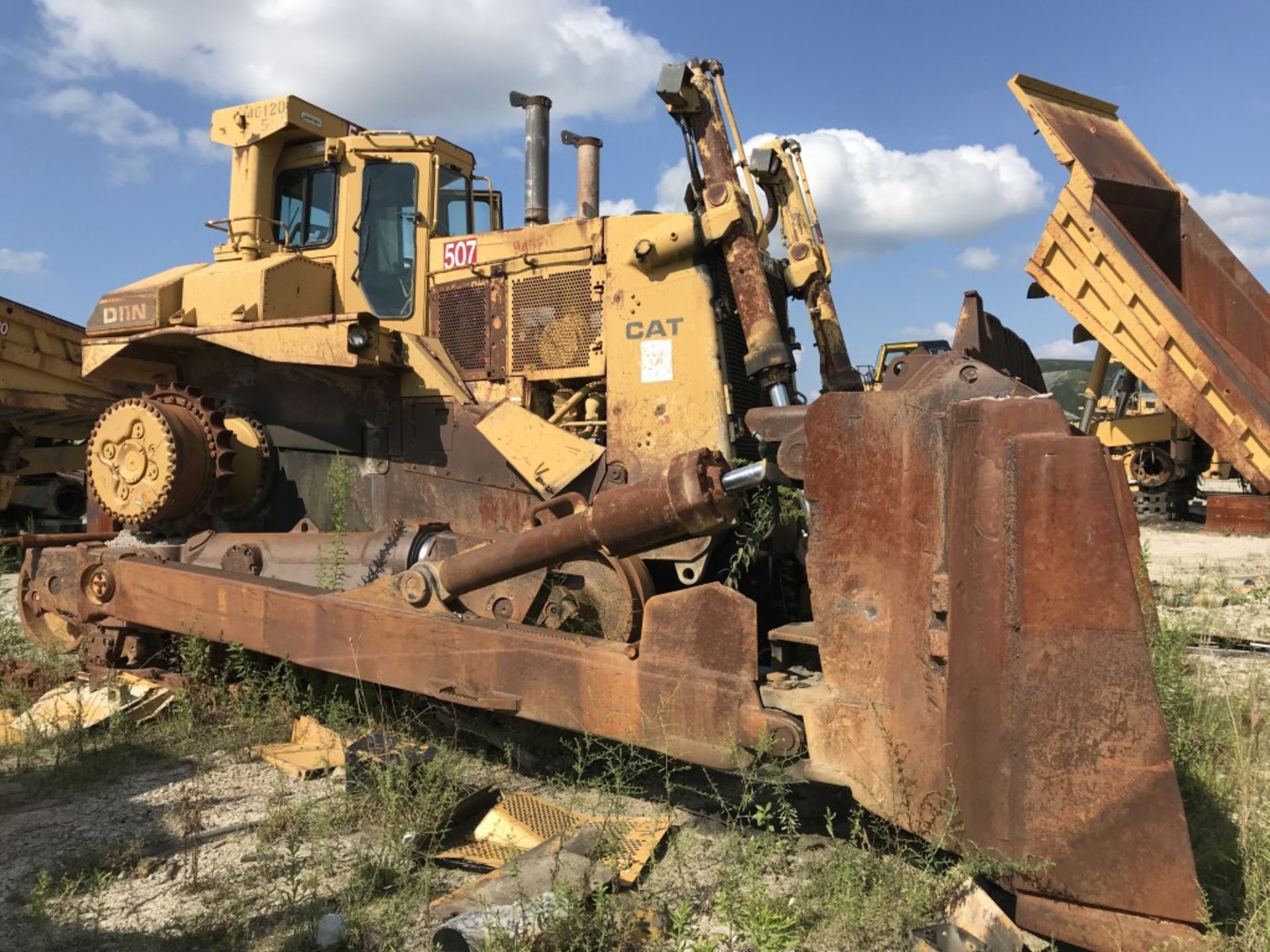 CAT D11N DOZER FOR PARTS, S/N: 74Z00507, 20'6'' WIDE DOZER BLADE, ONE TRACK OFF, 40,559 HOURS, CAT - Image 2 of 10