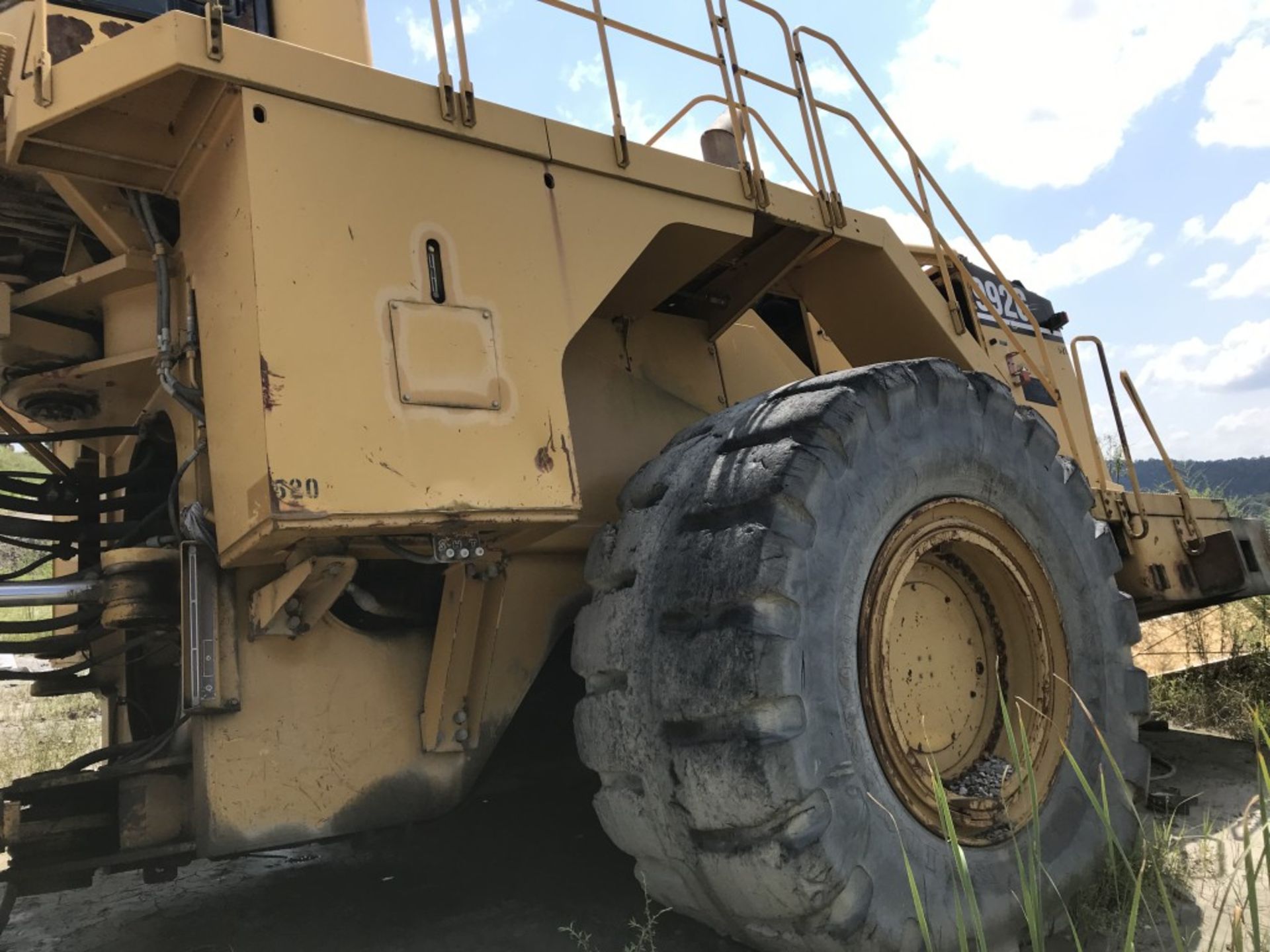 CATERPILLAR 992G WHEEL LOADER FOR PARTS, S/N: CAT0992GHADZ00520, CAT DIESEL ENGINE, MISSING A LOT OF - Image 3 of 15