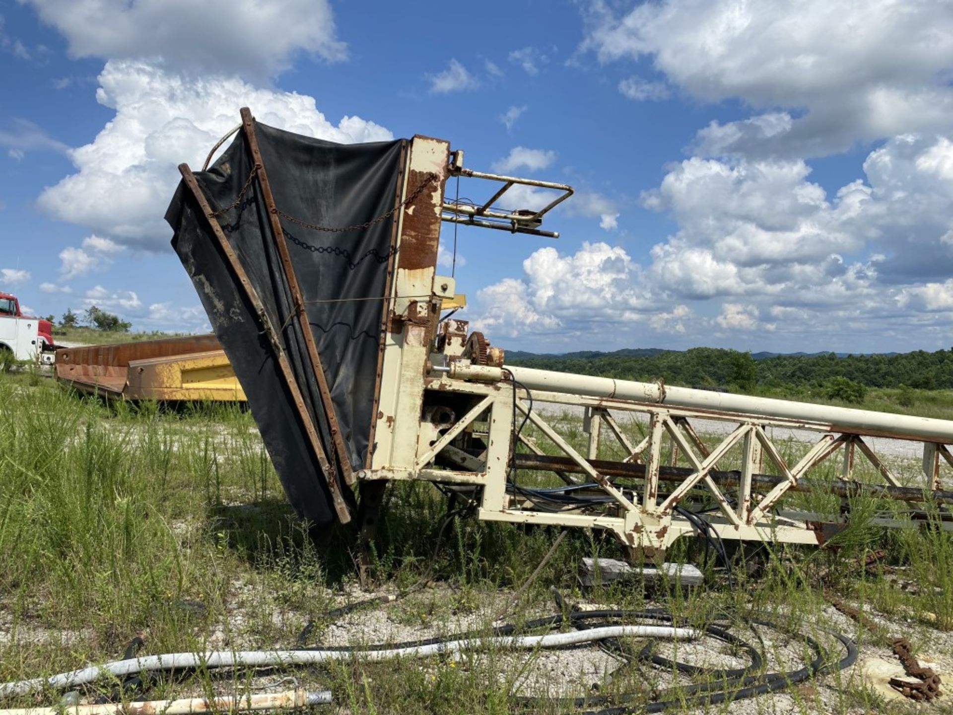 INGERSOLL-RAND DML-LP DRILL RIG FOR PARTS, S/N: 7719, CUMMINS DIESEL ENGINE, IN PIECES, MISSING MANY - Image 3 of 6