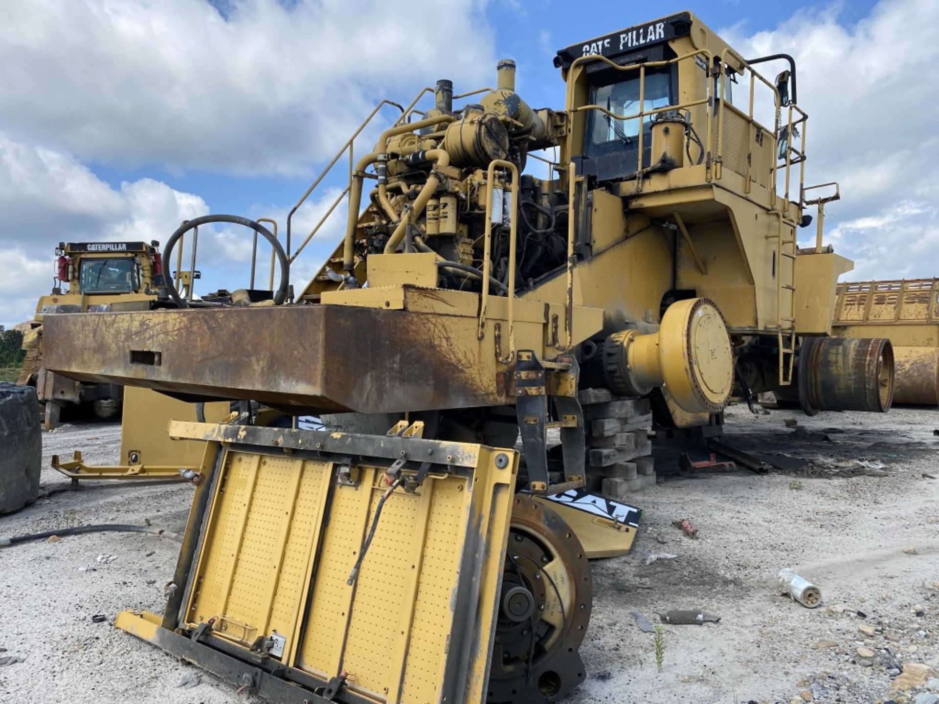 CATERPILLAR 992G WHEEL LOADER, S/N: CAT0992GVADZ00500, 15'6'' WIDE LOADER BUCKET WITH TEETH, CAT - Image 11 of 15