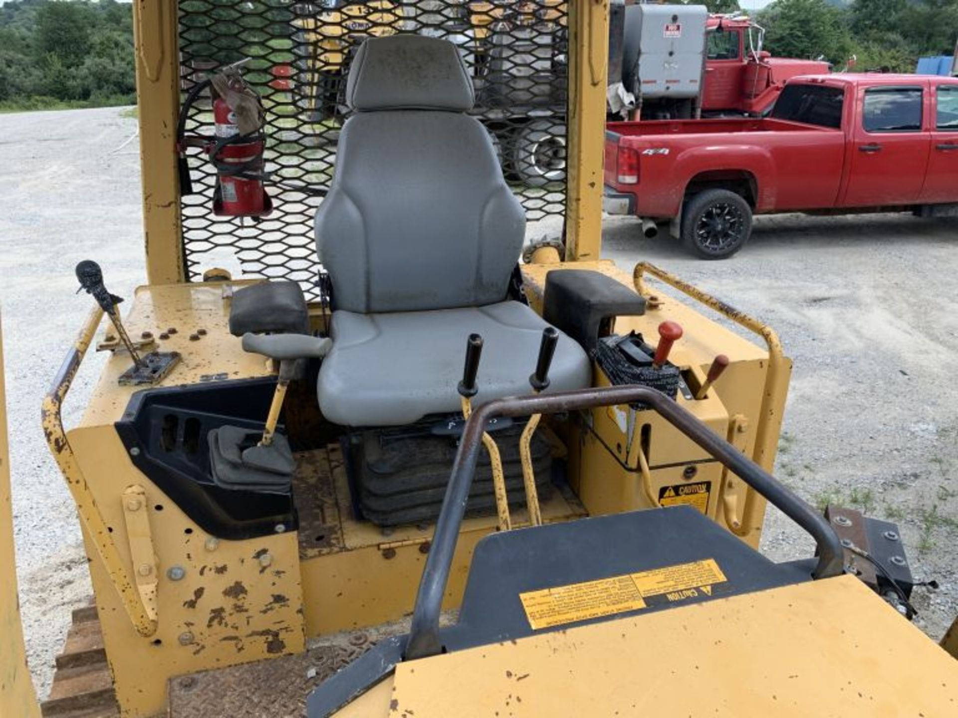 1996 JOHN DEERE 550G LT SERIES IV DOZER, JD 4 CYLINDER TURBO DIESEL, 4 SPEED POWERSHIFT TRANS, 6-WAY - Image 26 of 30