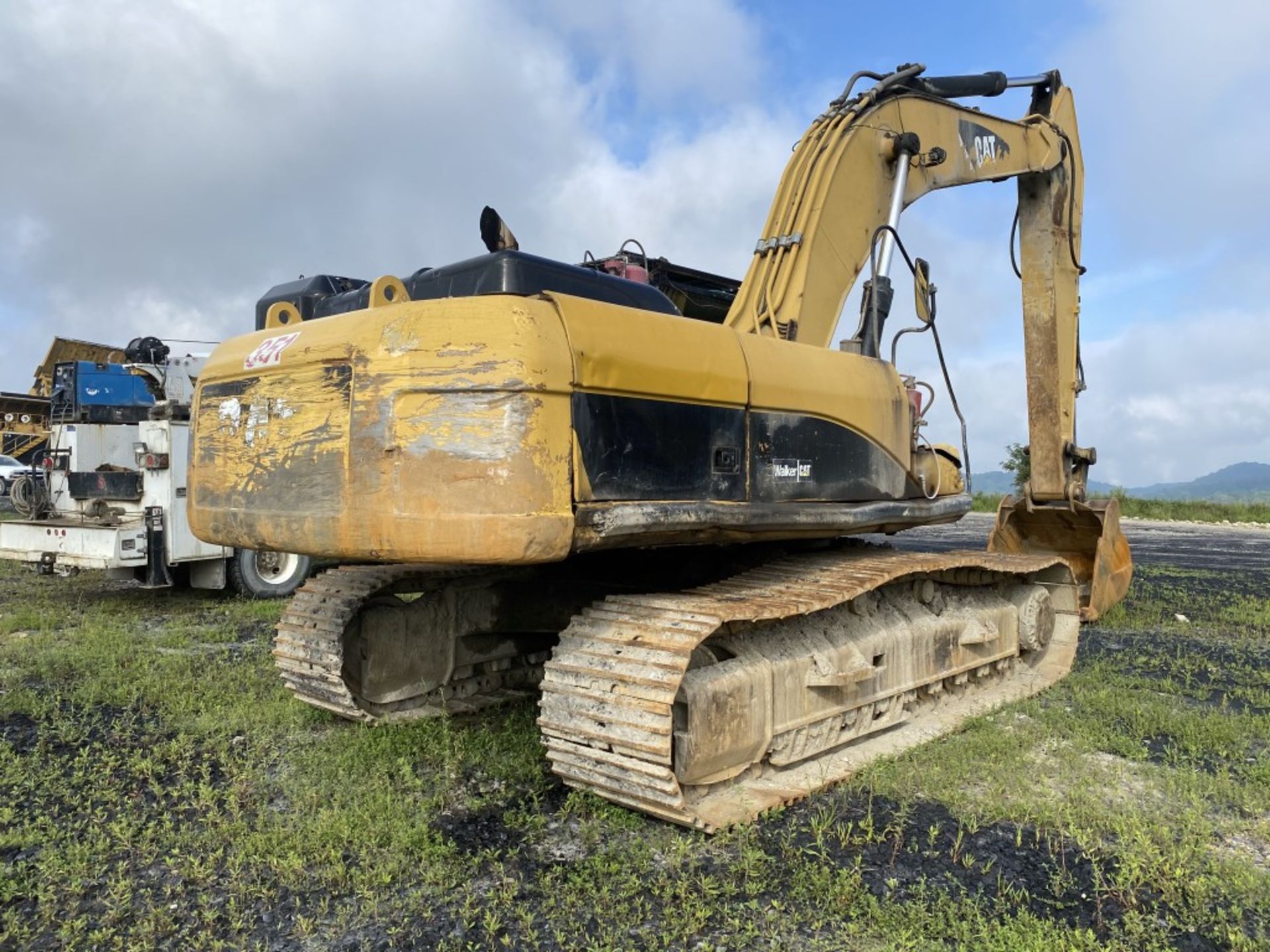 CATERPILLAR 330DL EXCAVATOR, S/N: CAT0330DCMWP03351, 16,088 METERED HOURS, CAT C9 8.8 LITER 480WD - Image 4 of 21