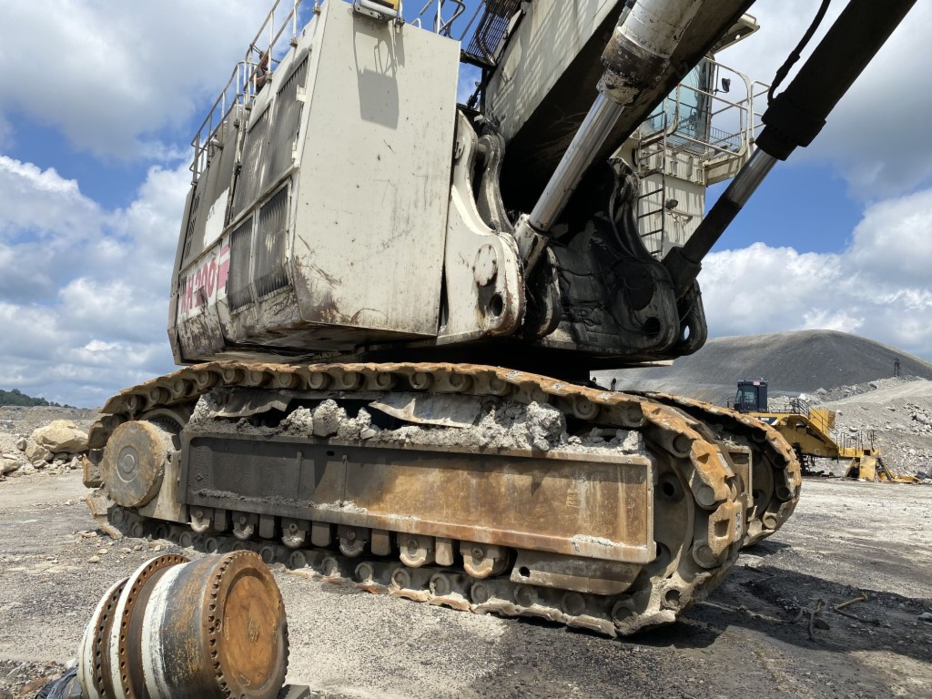 2006 TEREX O&K RH200 SHOVEL EXCAVATOR, (2) CUMMINS MODEL QSK45-C 1.119KW 45.1 LITER V-12 TWIN - Image 11 of 44