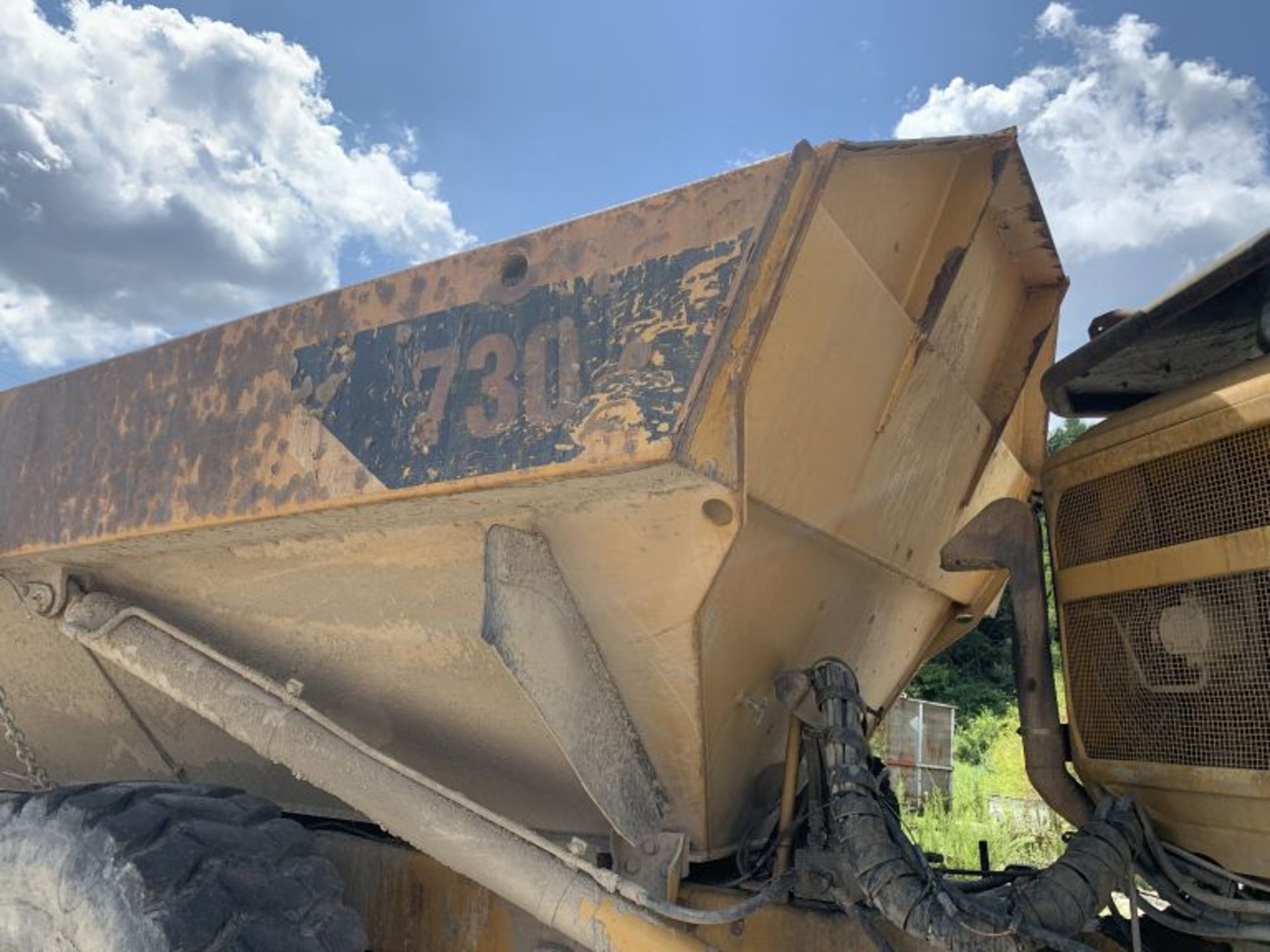 2008 CATERPILLAR 730 ARTICULATED OFF-ROAD DUMP TRUCK, CAT C11 ACERT DIESEL ENGINE, AUTOMATIC - Image 15 of 37