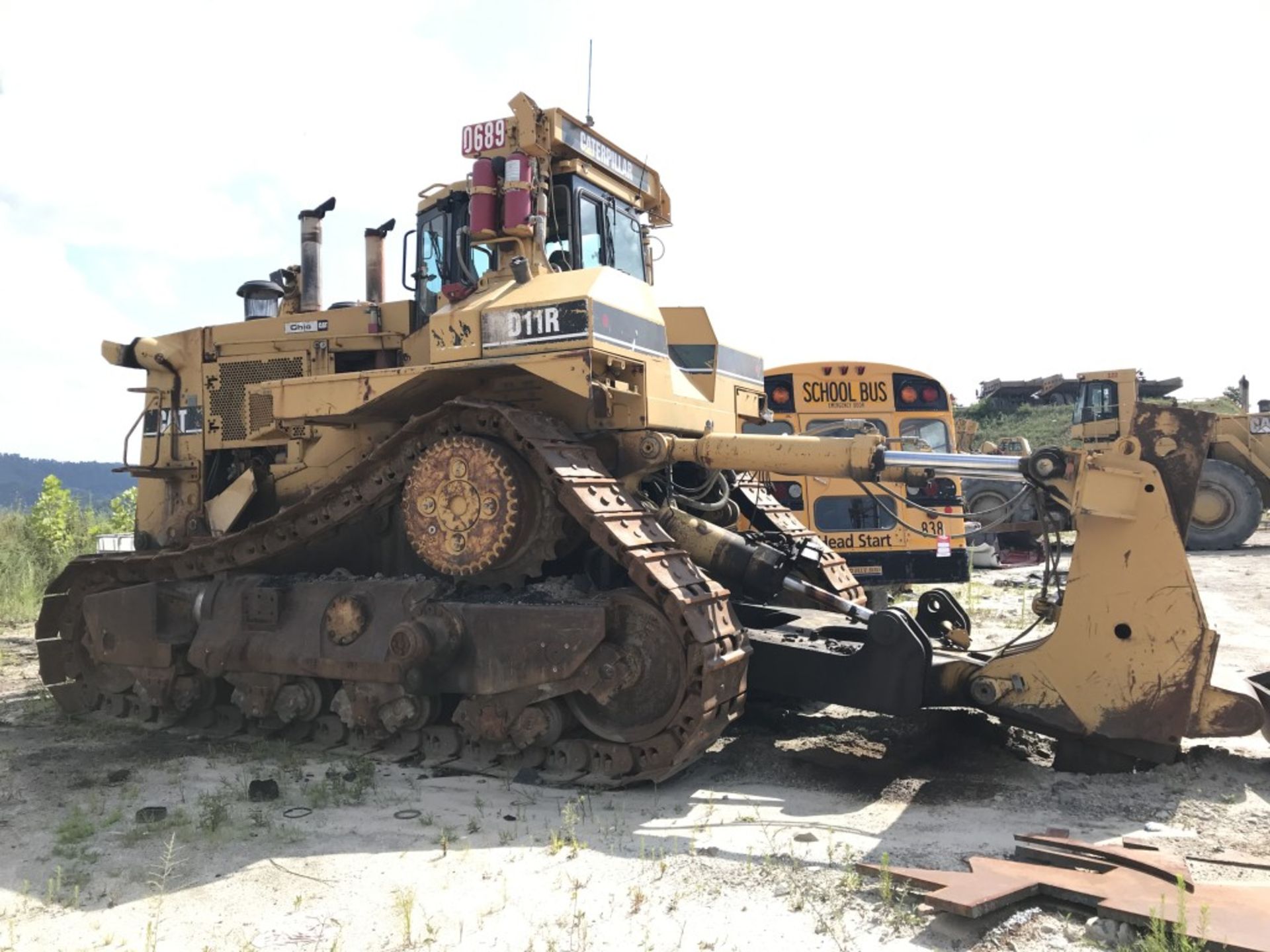 CAT D11R DOZER FOR PARTS, S/N: 7PZ00689, CAT 3508B TURBO DIESEL ENGINE, COMES W/ 20'8'' WIDE BLADE - Image 3 of 19