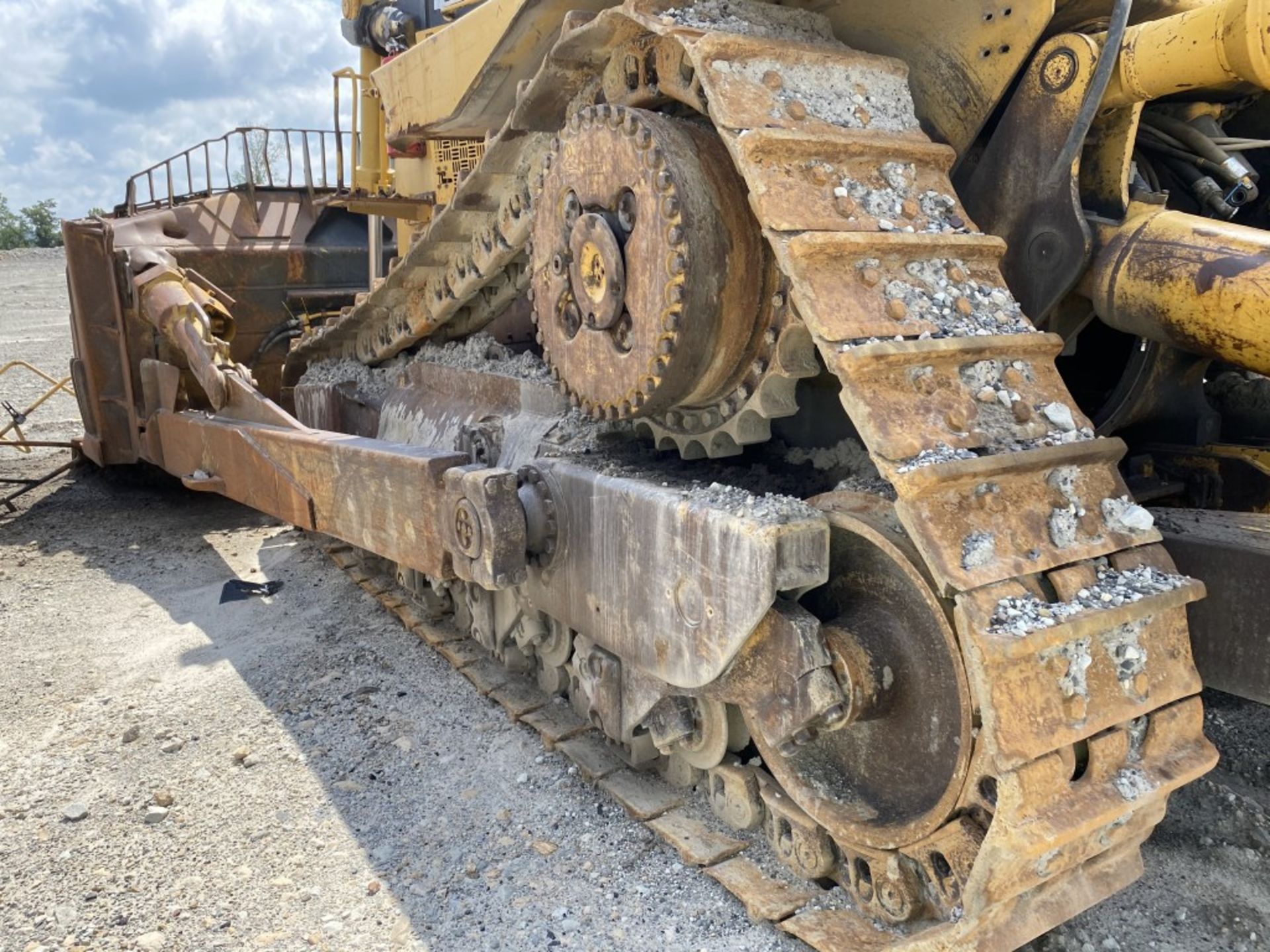 CATERPILLAR D10T DOZER, S/N: RJG00417, CAT C-27 DIESEL ENGINE, 16.5 WIDE DOZER BLADE, TILT BLADE, - Image 5 of 20