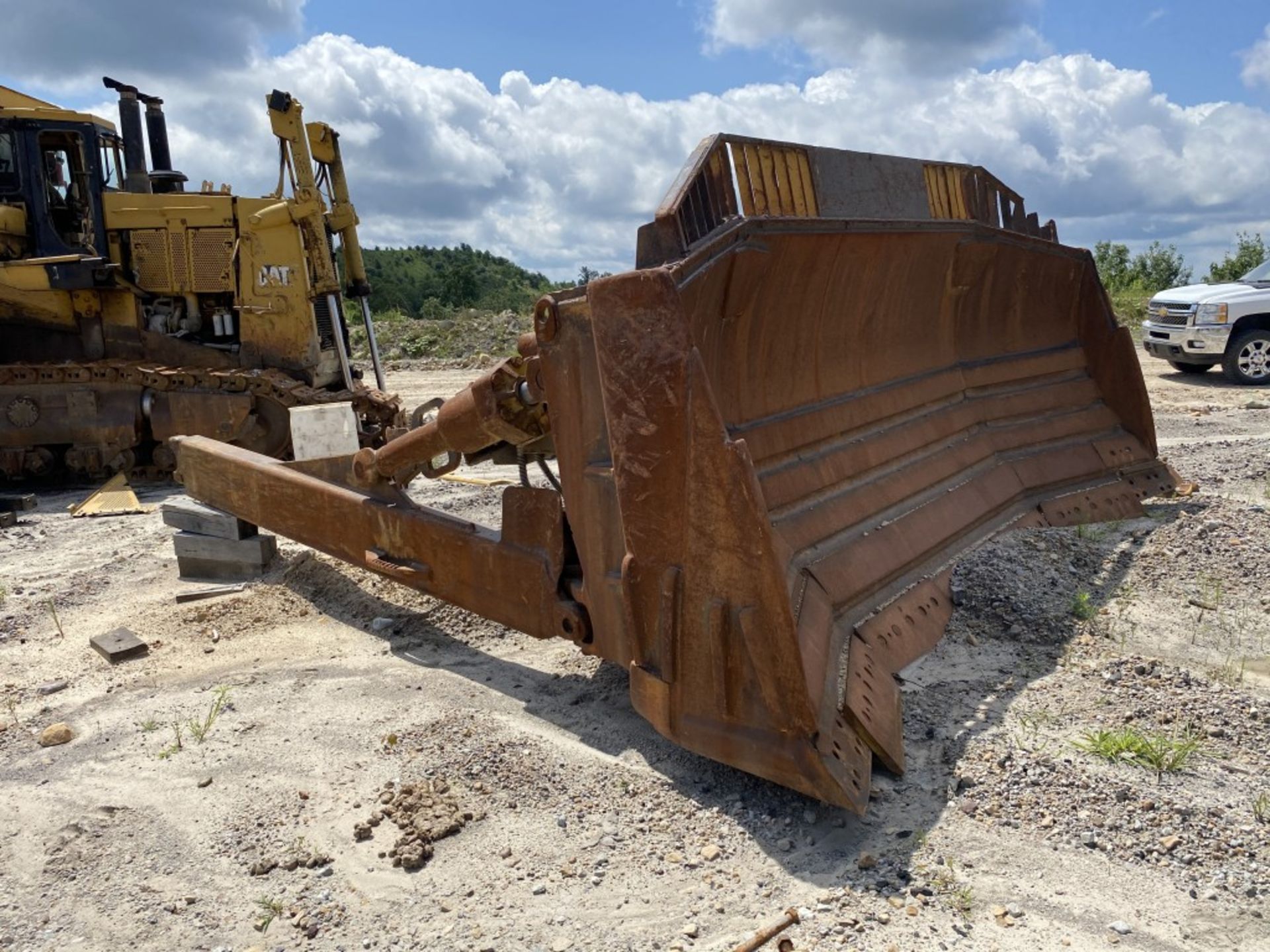 CATERPILLAR D10R DOZER, S/N: AKT00524, CAT 3412E DIESEL ENGINE, COMES WITH 16'6'' WIDE DOZER - Image 18 of 19