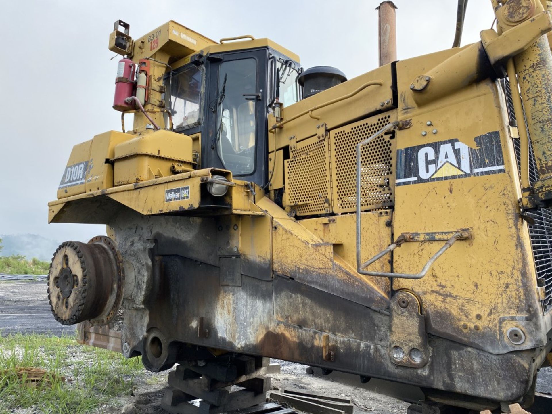 CATERPILLAR D10R DOZER, S/N: 3KR01793, CAT 3412 DIESEL ENGINE, REAR WEIGHT, 15'6'' WIDE BLADE, - Image 11 of 11