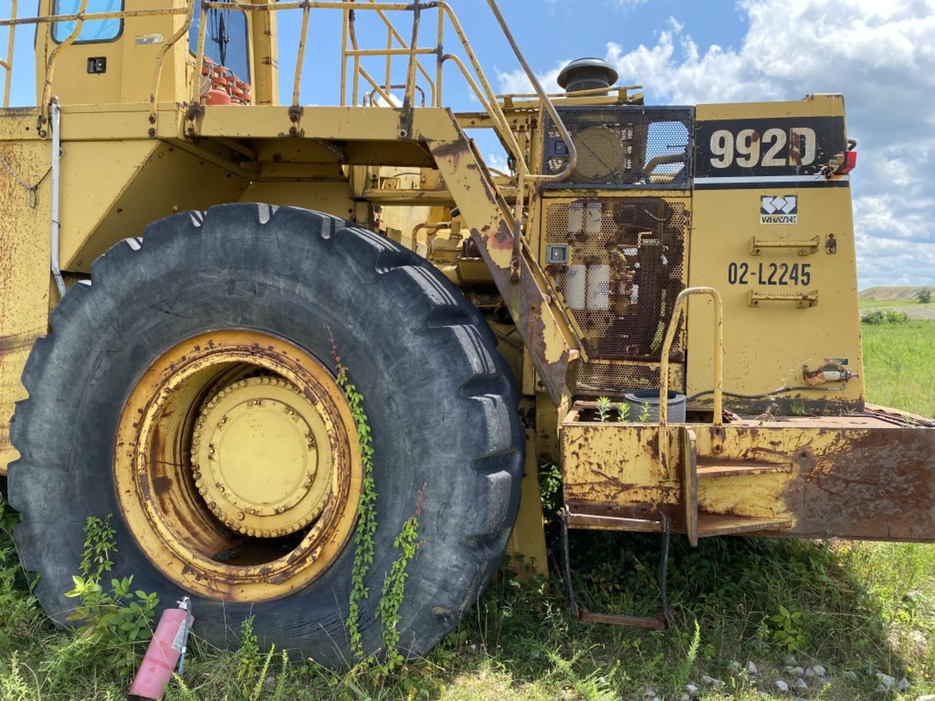 CATERPILLAR 992D WHEEL LOADER, S/N: 7MJ00145, 58,732 HOURS SHOWING, CAT 12-CYLINDER DIESEL ENGINE, - Image 4 of 13