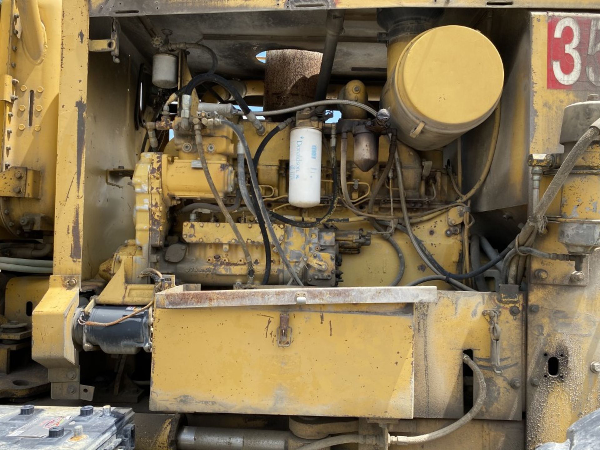 CATERPILLAR 16G MOTOR GRADER, P/N: 93U03547, CAT 3406 6-CYLINDER TURBO DIESEL ENGINE, 8 FORWARD & - Image 16 of 24