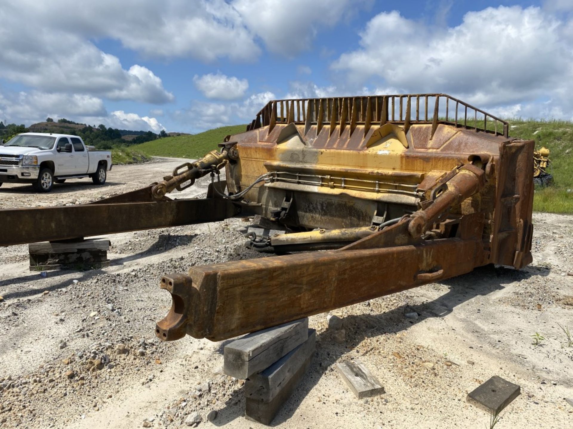 CATERPILLAR D10R DOZER, S/N: AKT00524, CAT 3412E DIESEL ENGINE, COMES WITH 16'6'' WIDE DOZER - Image 16 of 19