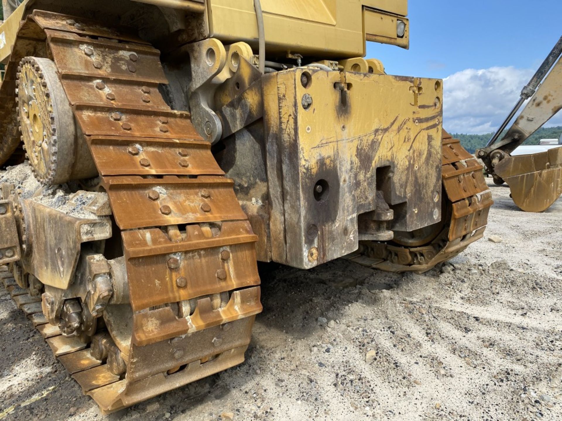 CATERPILLAR D11T DOZER, S/N: GEB00187, 40,086 HOURS SHOWING, CAT C32 DIESEL ENGINE, 32'' WIDE - Image 2 of 14