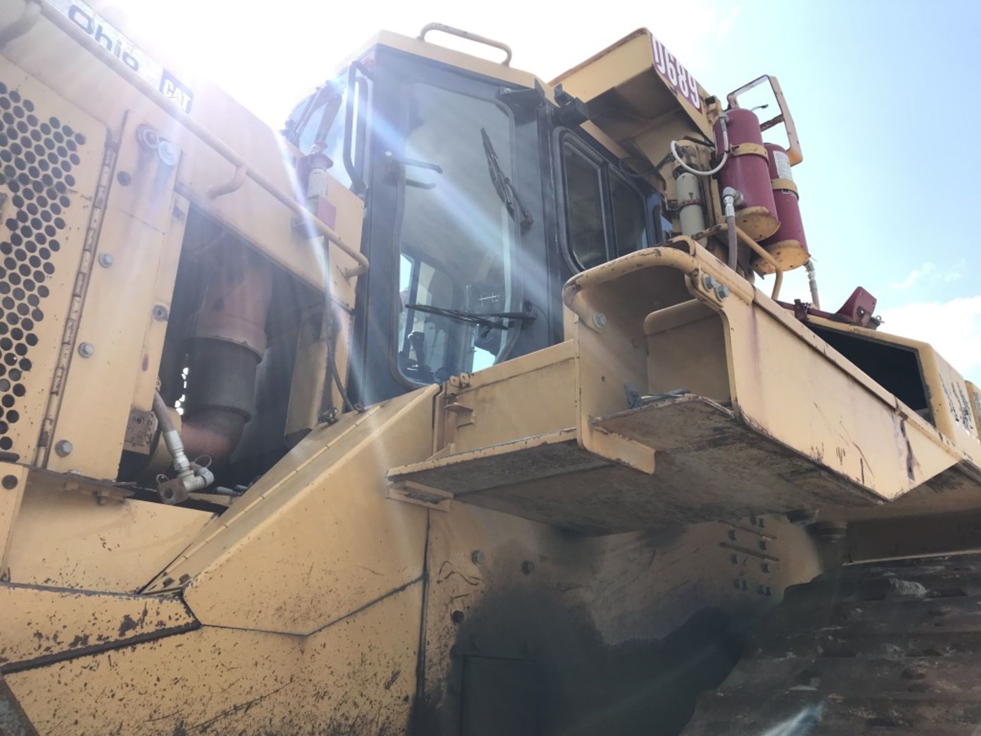 CAT D11R DOZER FOR PARTS, S/N: 7PZ00689, CAT 3508B TURBO DIESEL ENGINE, COMES W/ 20'8'' WIDE BLADE - Image 15 of 19