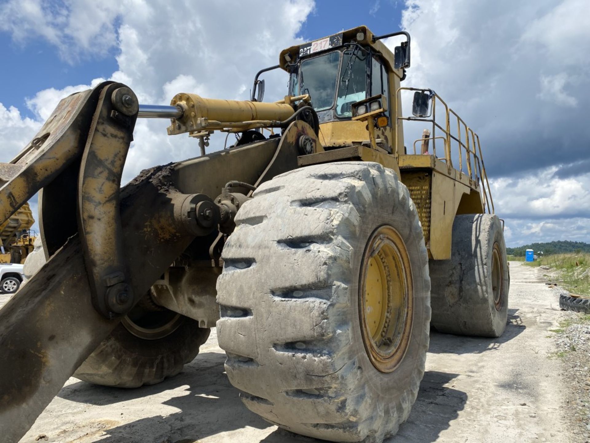 CATERPILLAR 992G WHEEL LOADER, S/N: 7HR00097 CAT3412 DIESEL ENGINE, POWERSHIFT TRANSMISSION, 45/65- - Image 12 of 28