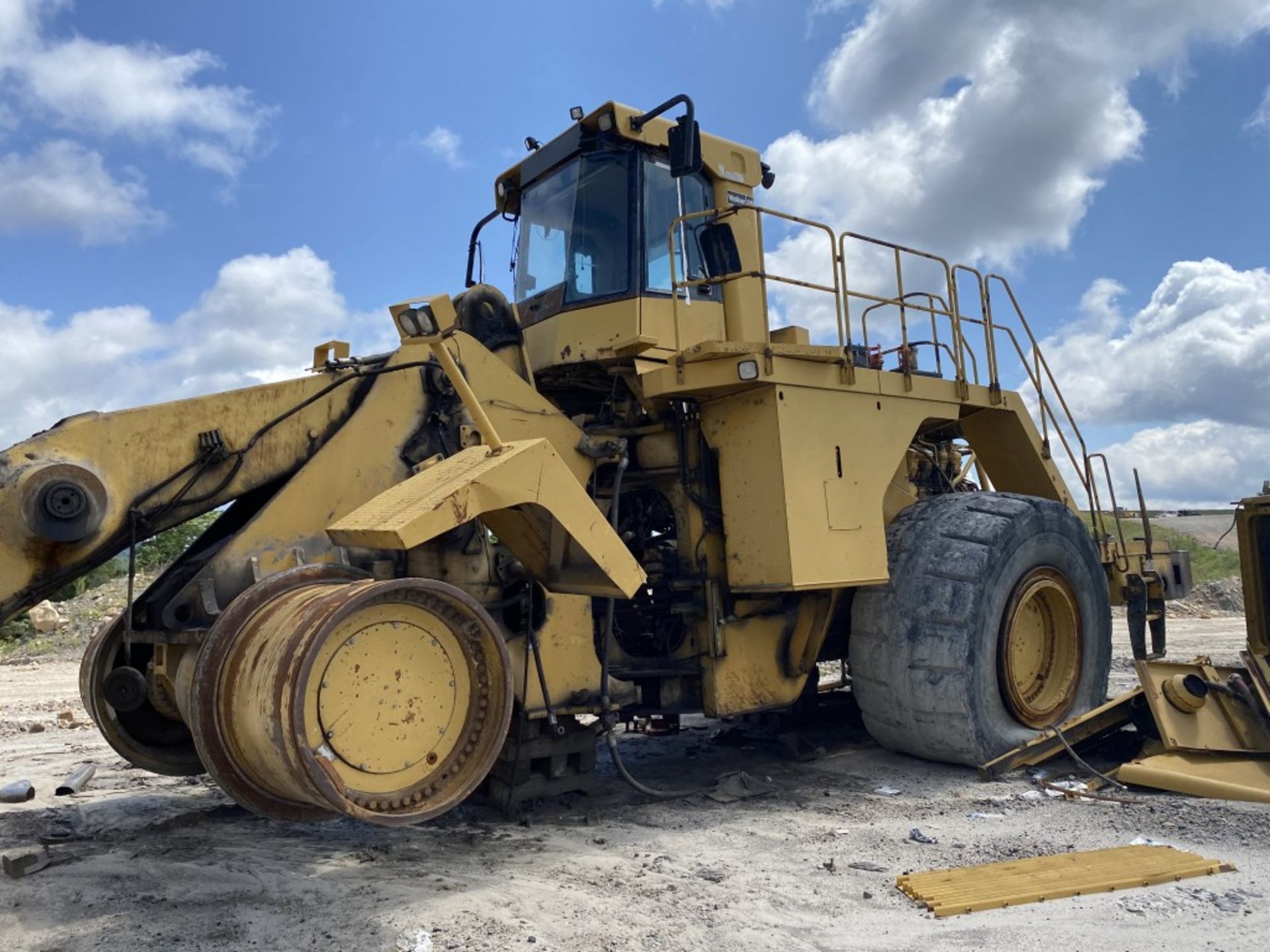 CATERPILLAR 992G WHEEL LOADER, S/N: CAT0992GVADZ00500, 15'6'' WIDE LOADER BUCKET WITH TEETH, CAT - Image 3 of 15