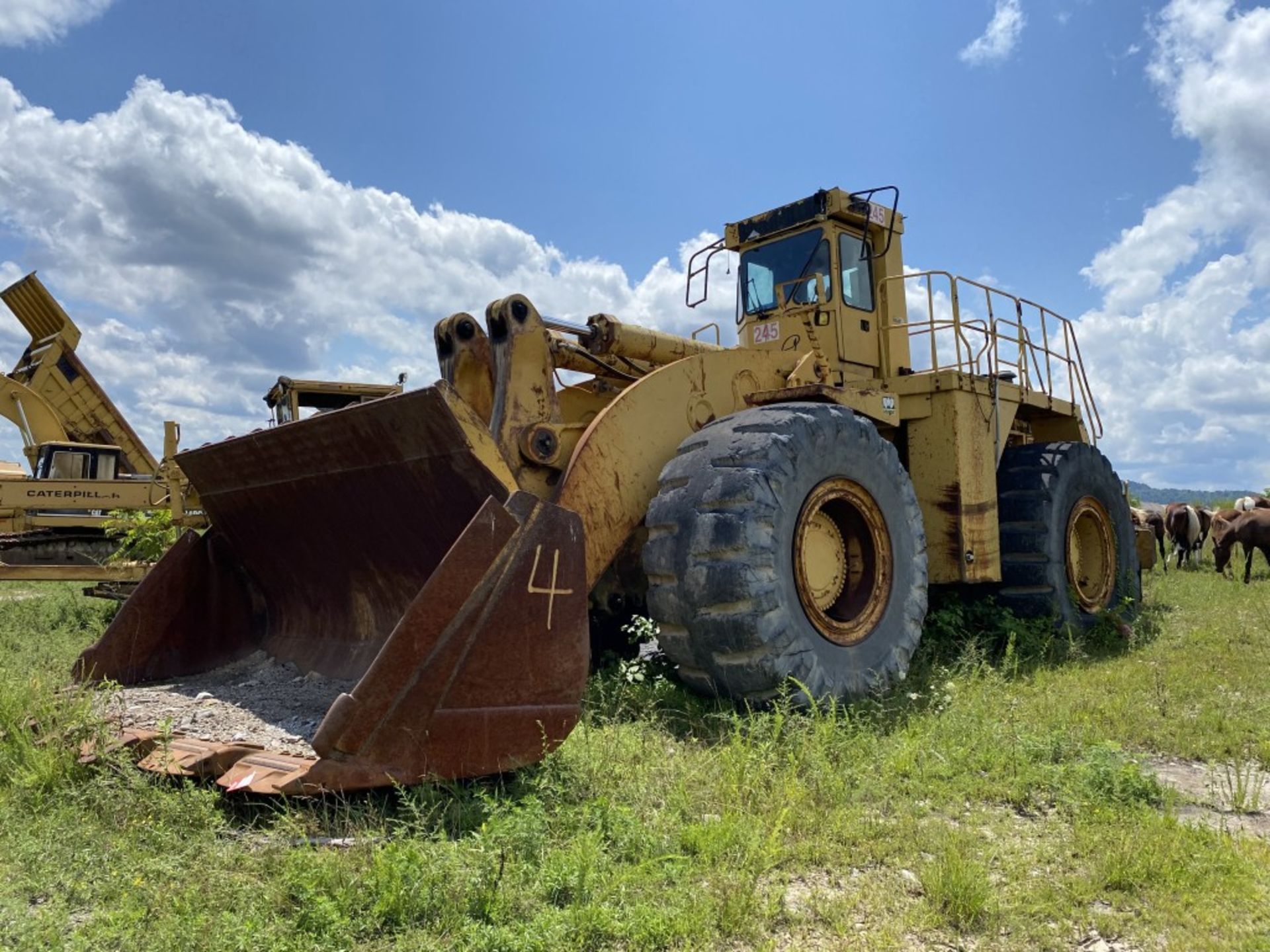 CATERPILLAR 992D WHEEL LOADER, S/N: 7MJ00145, 58,732 HOURS SHOWING, CAT 12-CYLINDER DIESEL ENGINE,