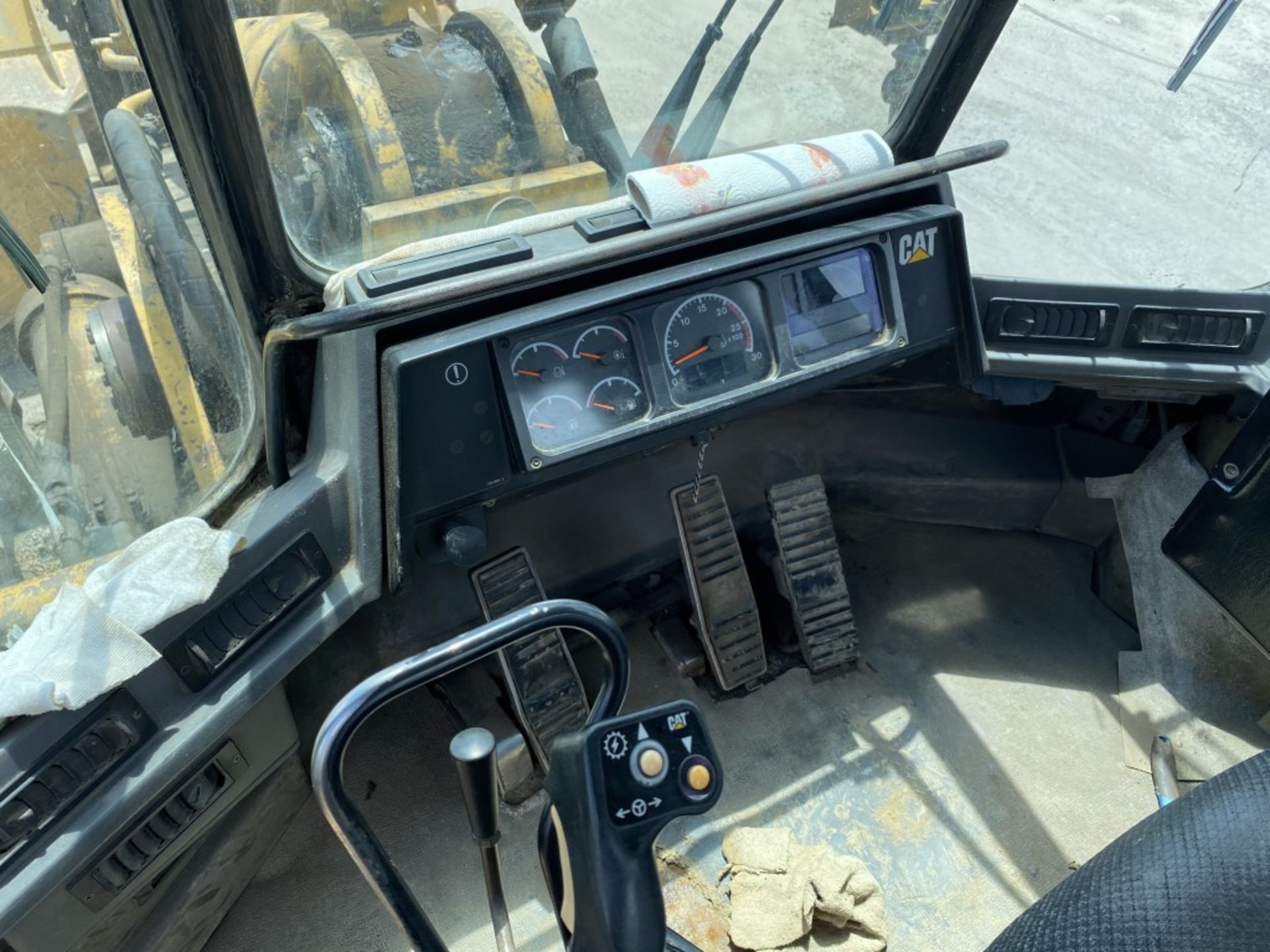 CATERPILLAR 992G WHEEL LOADER, S/N: 7HR00097 CAT3412 DIESEL ENGINE, POWERSHIFT TRANSMISSION, 45/65- - Image 25 of 28