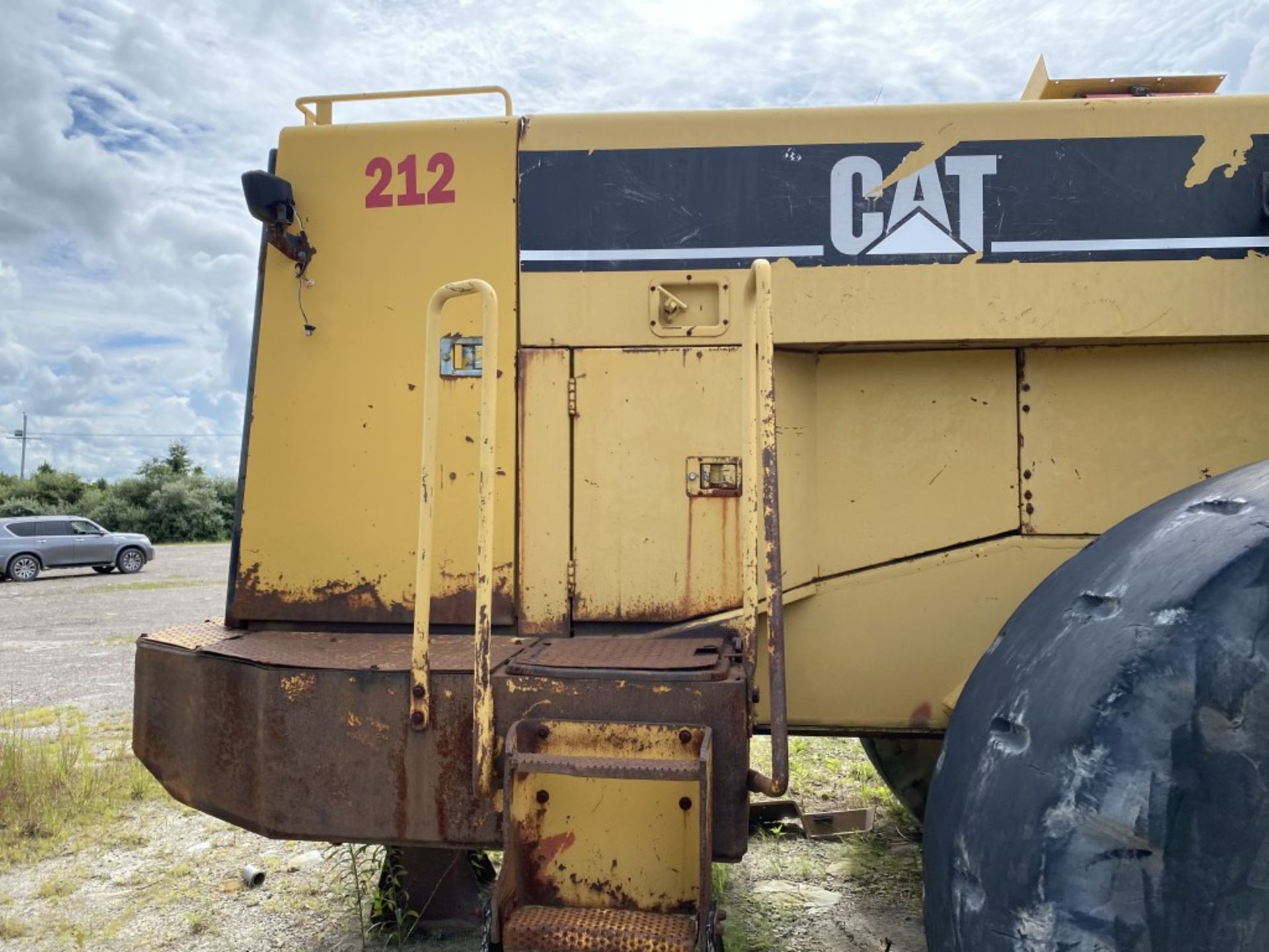 1998 CATERPILLAR 988F ARTICULATED WHEEL LOADER, ENCLOSED CAB, S/N: 8Y601152, 39,457 HOURS, PARTS - Image 14 of 18