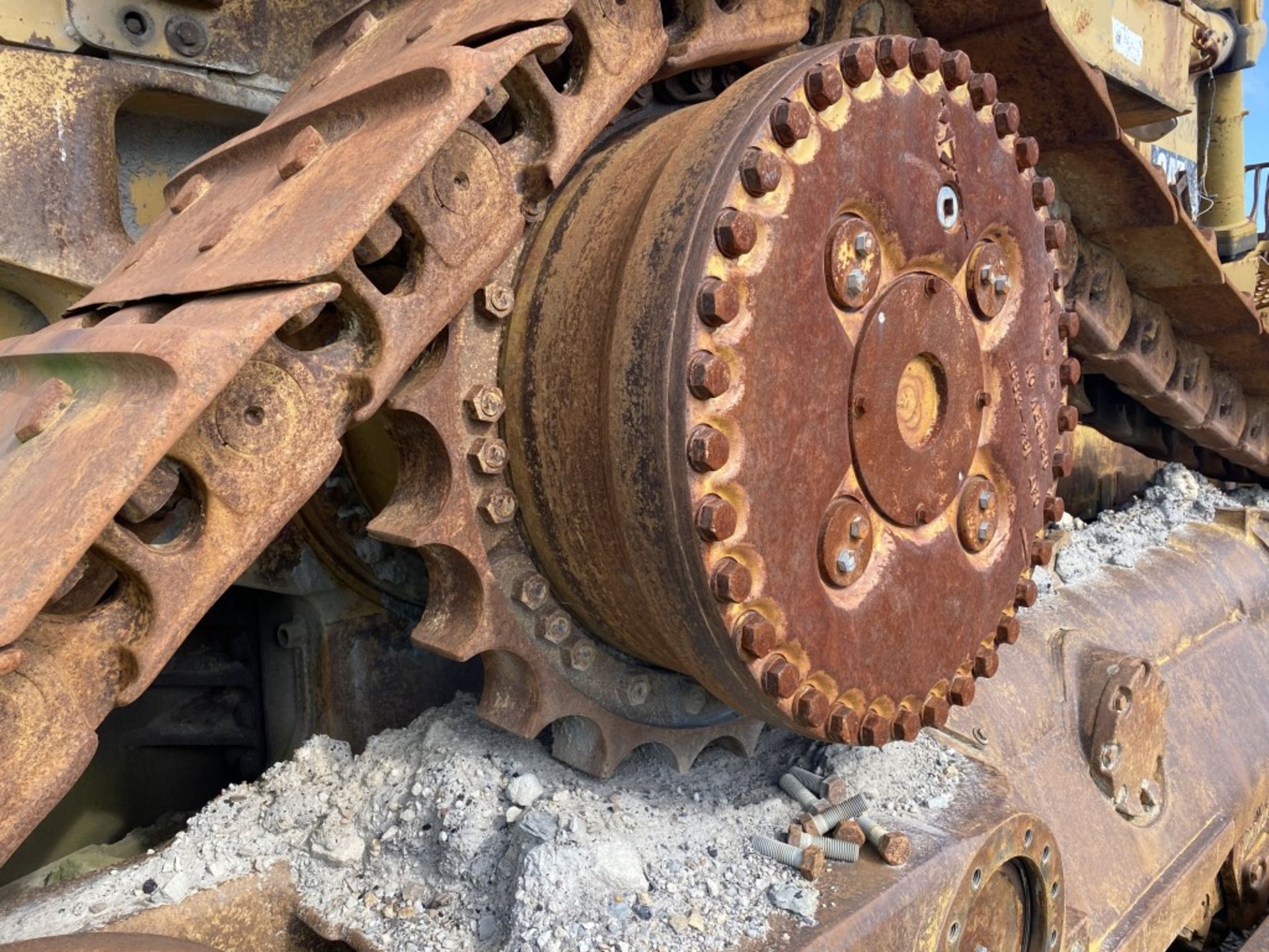 CAT D11R DOZER, S/N: 9XR00164, CAT 3508 ENGINE, APPROX. 21' BLADE, TILT BLADE, REAR RIPPER - Image 9 of 21