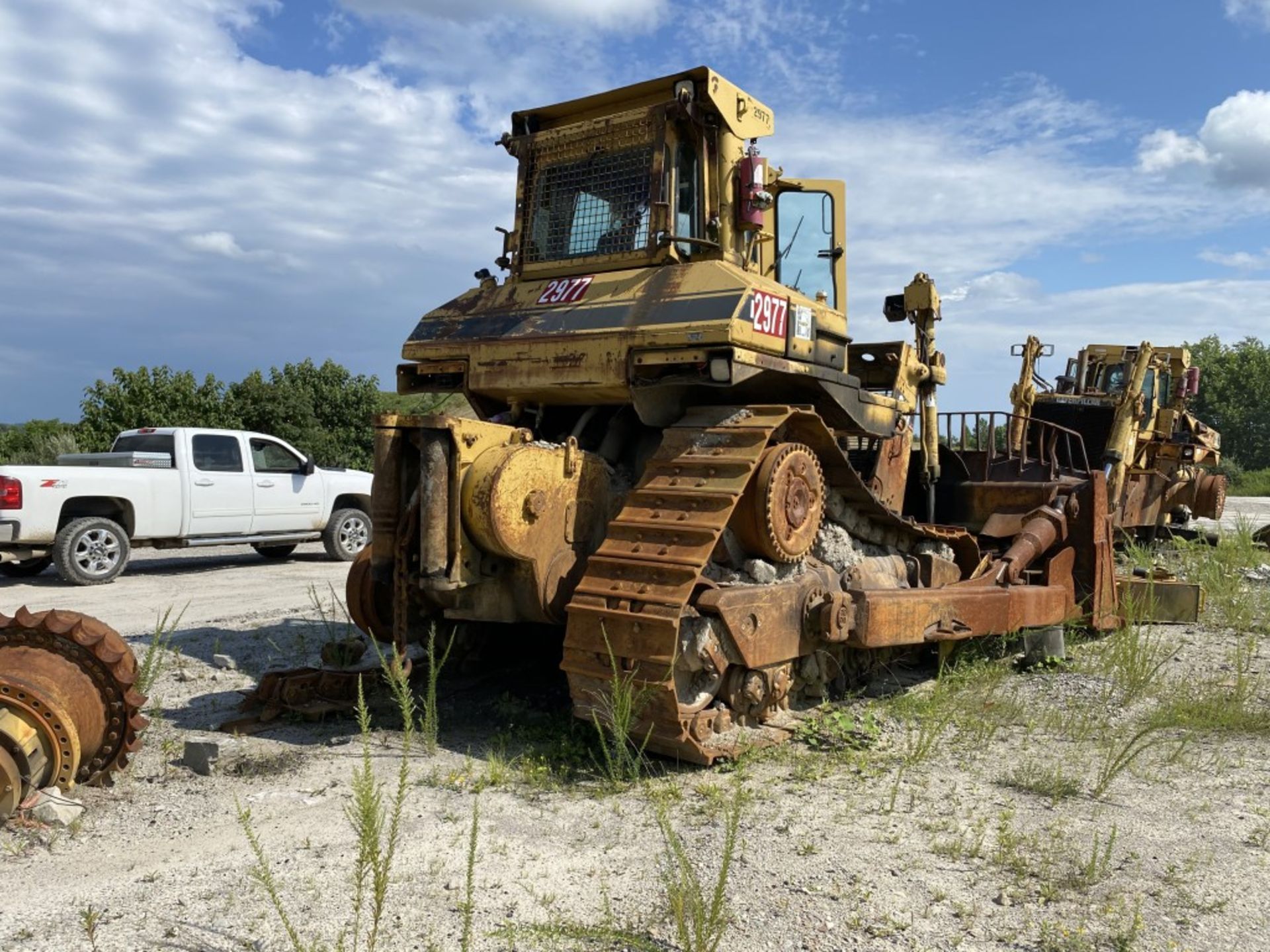 CATERPILLAR D9 DOZER, REAR WINCH, 58,482 HOURS SHOWING, CAT 3408 DIESEL ENGINE, HAS BLADE, MISSING - Image 3 of 12