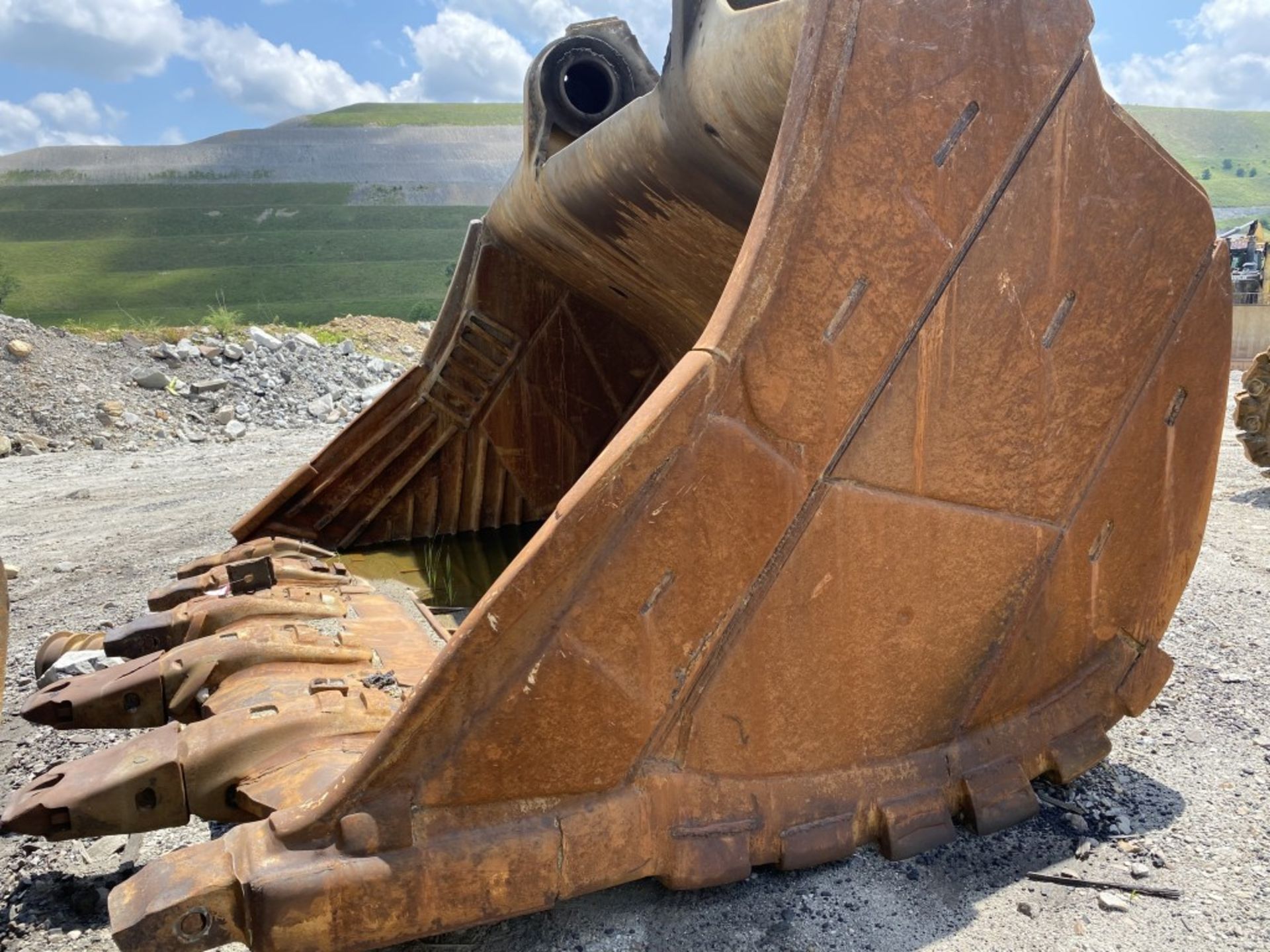 14'6'' WIDE EXCAVATOR BUCKET FOR TEREX COAL SHOVEL, MISSING TEETH LOCATION: TWIN BRANCH - Image 4 of 6