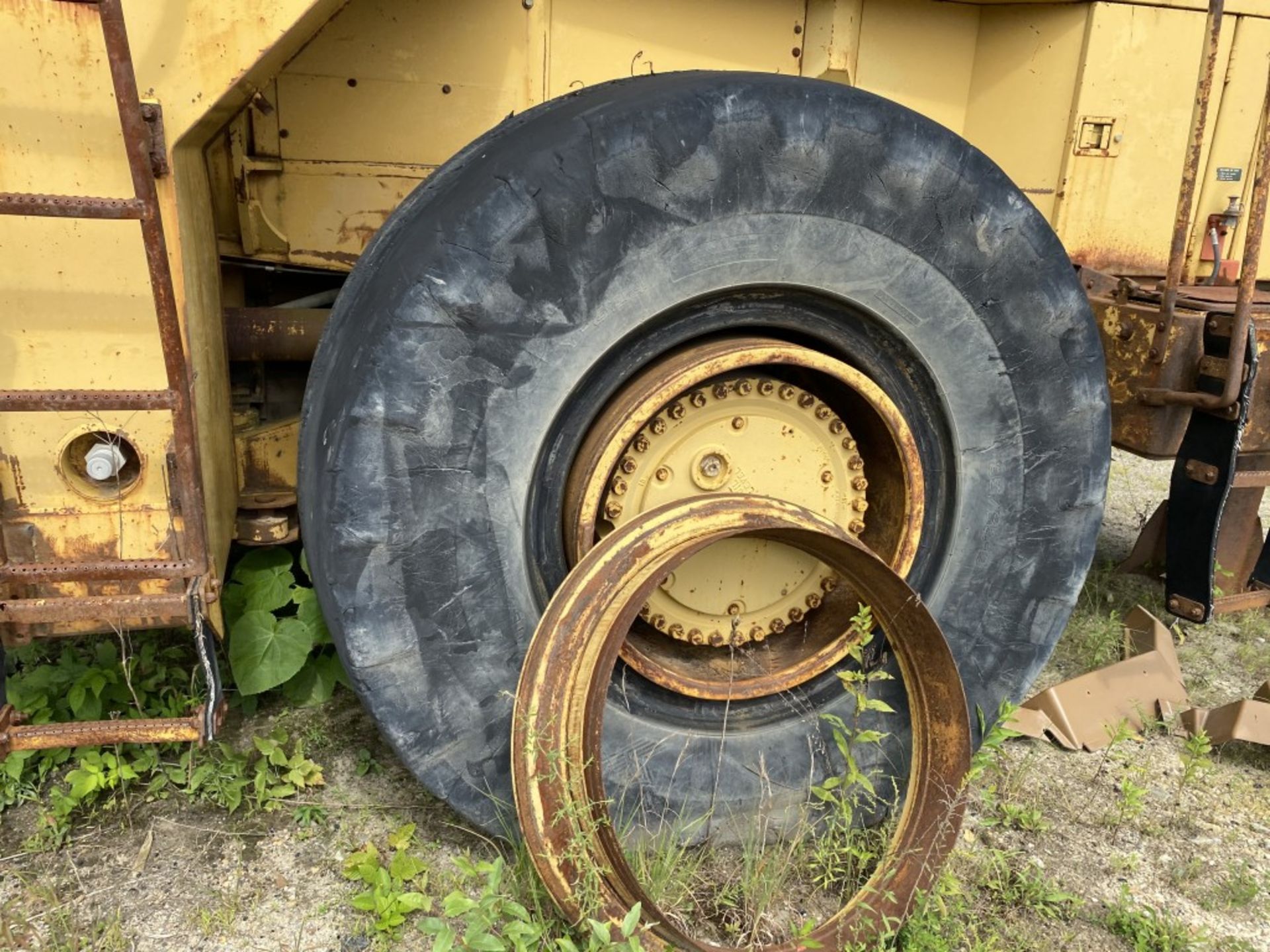 1998 CATERPILLAR 988F ARTICULATED WHEEL LOADER, ENCLOSED CAB, S/N: 8Y601152, 39,457 HOURS, PARTS - Image 11 of 18