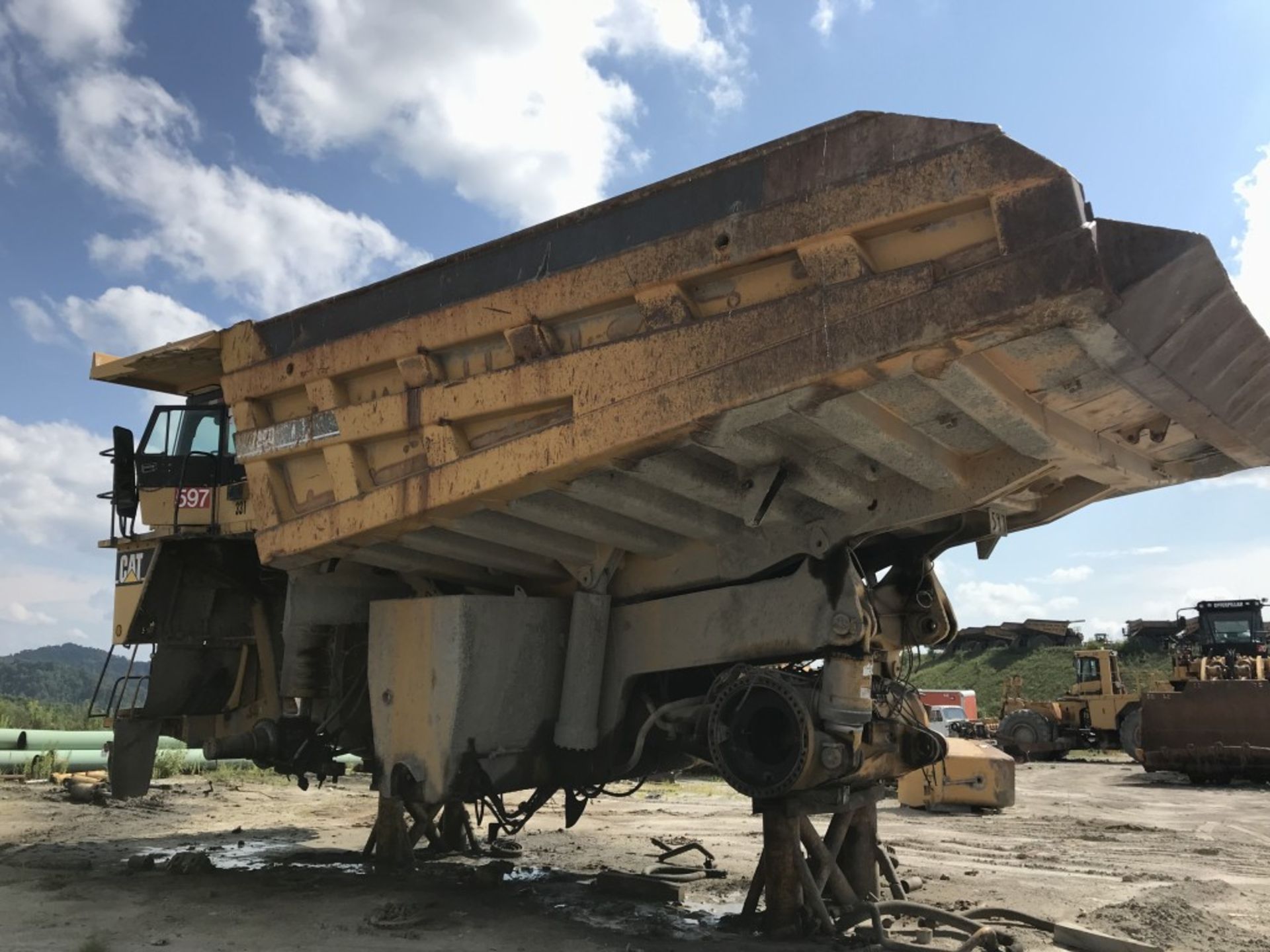 CAT 789C OFF-ROAD DUMP TRUCK FOR PARTS, S/N: CAT0789CC2BW00597, CAT V-12 DIESEL ENGINE, MISSING A - Image 3 of 9