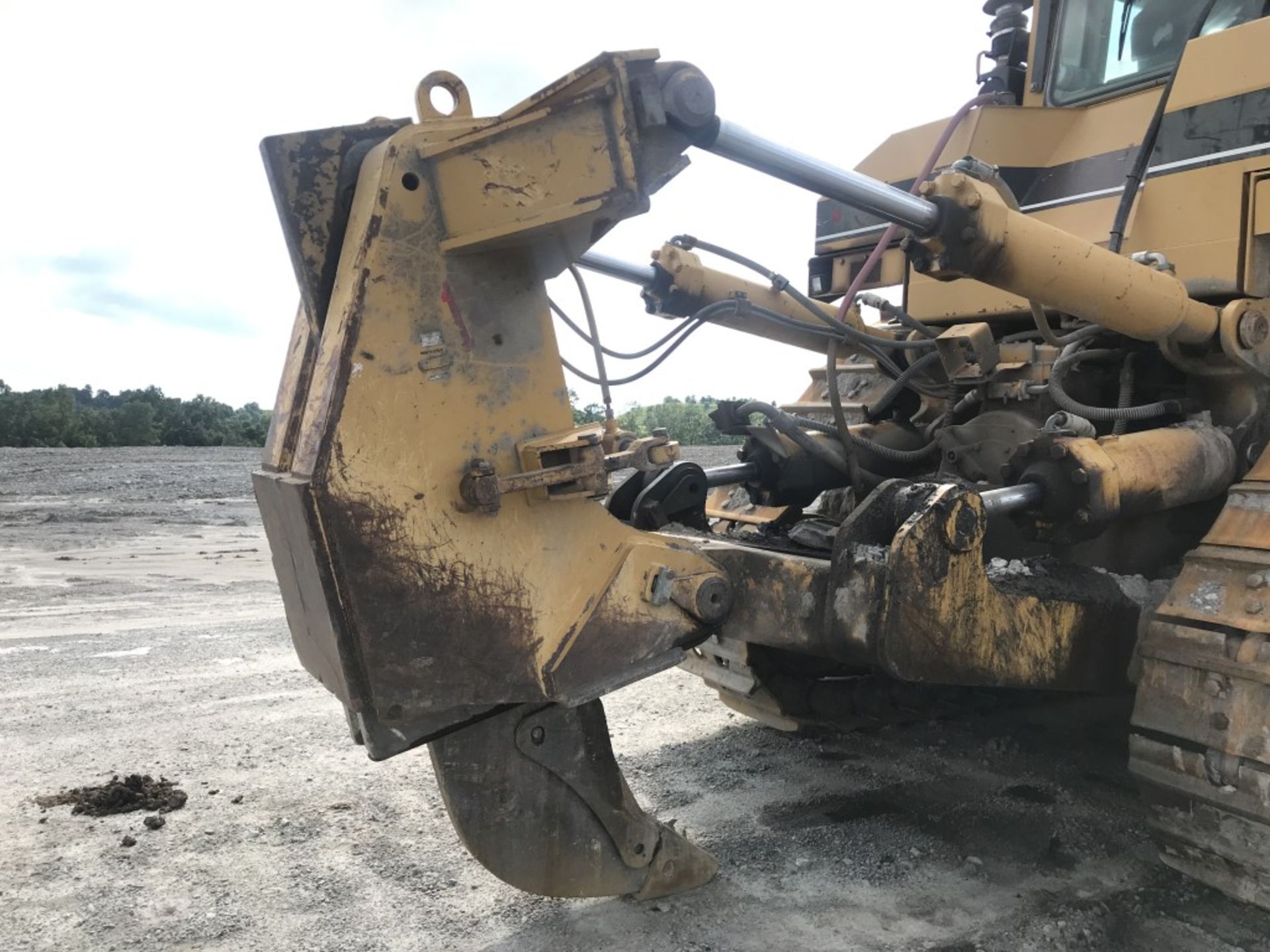 CATERPILLAR D11R DOZER, S/N: 7RZ01447, CAT 3508B DIESEL ENGINE, 28'' WIDE METAL TRACKS, D1155 RIPPER - Image 5 of 21