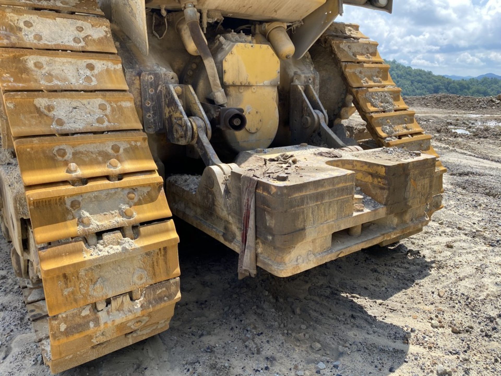 CATERPILLAR D10R DOZER, S/N: AKT00720, UNKNOWN HOURS, CAT 3412E DIESEL ENGINE, 24'' WIDE METAL - Image 11 of 24