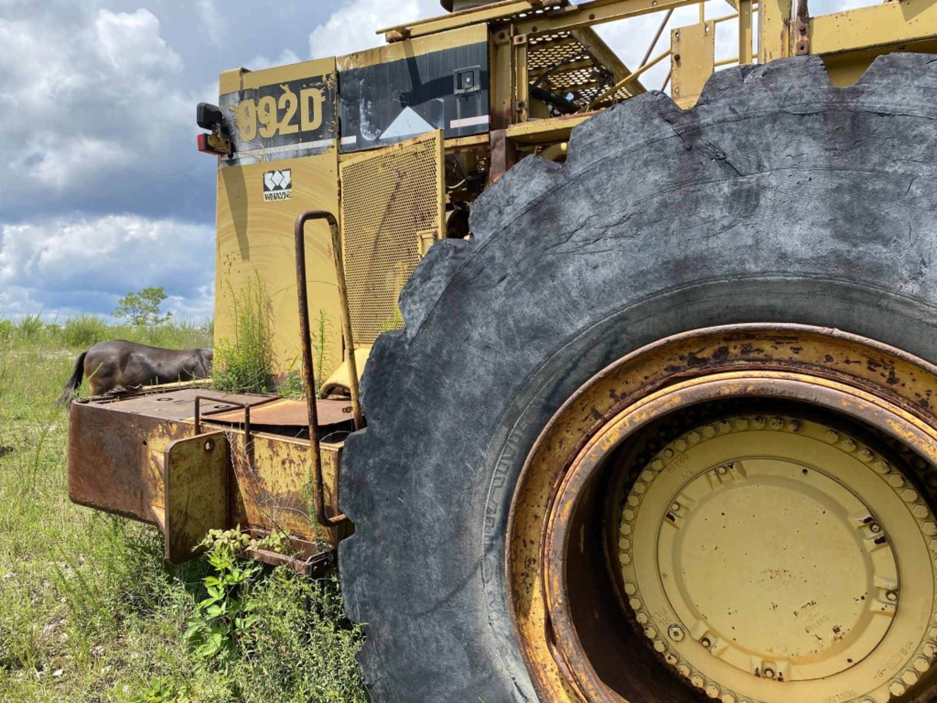 CATERPILLAR 992D WHEEL LOADER, S/N: 7MJ00145, 58,732 HOURS SHOWING, CAT 12-CYLINDER DIESEL ENGINE, - Image 9 of 13