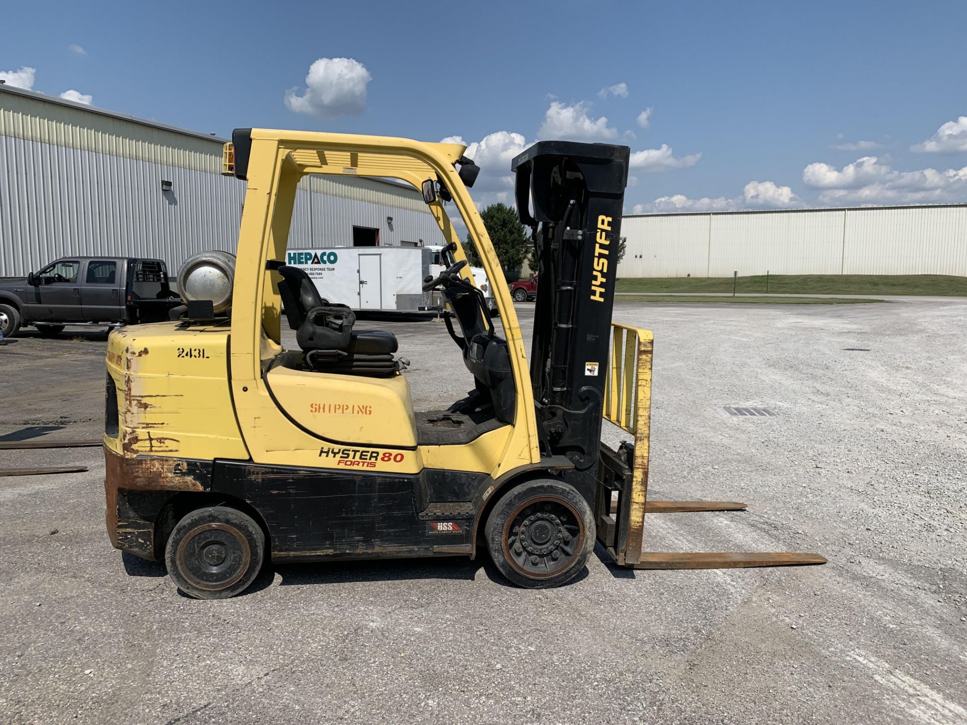 2013 HYSTER 8,000-LB. CAPACITY FORKLIFT, MODEL: S80FT, S/N H004V02243L, LPG, 3-STAGE MAST, 185'' - Image 6 of 6