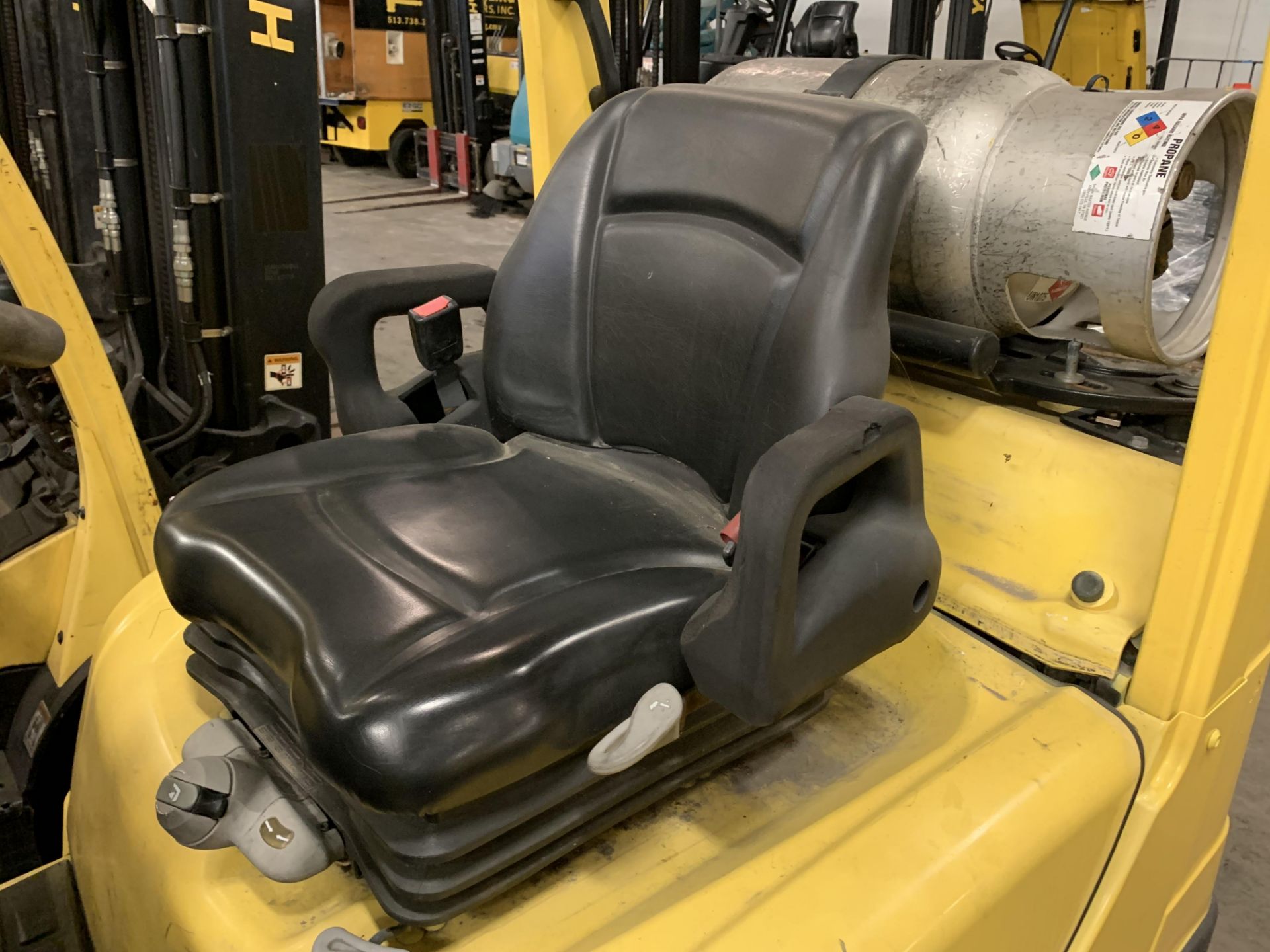 2014 HYSTER 5,000-LB. FORKLIFT, MOD: S50FT, LPG, LEVER SHIFT TRANS, NEW SOLID TIRES, 8,089 HRS - Image 6 of 6