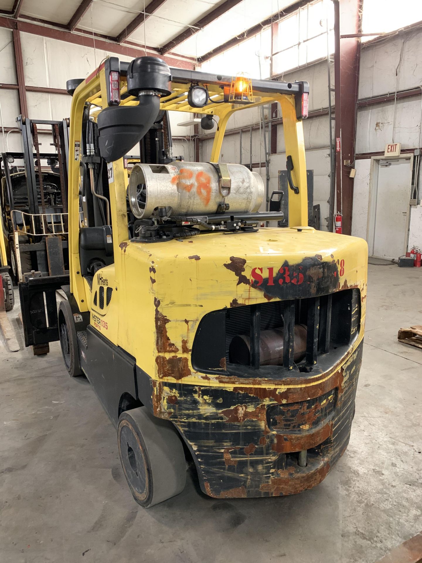 2015 HYSTER 13,500-LB. CAPACITY FORKLIFT, MODEL: S135FT, S/N:F024V01649K, LPG, SOLID NON-MARKING - Image 12 of 12