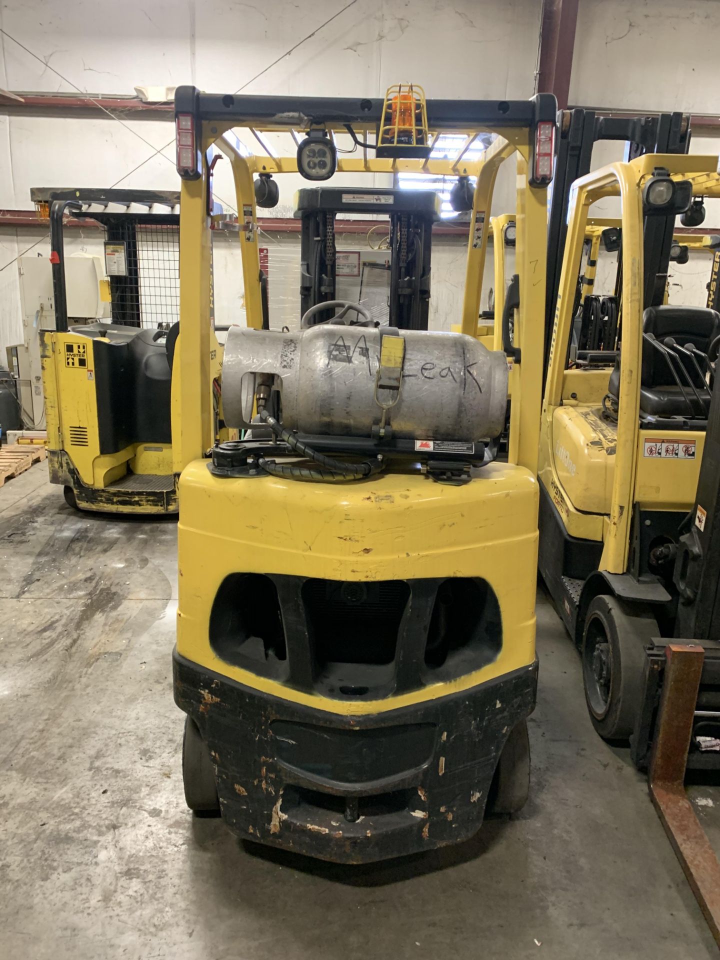 2014 HYSTER 5,000-LB. FORKLIFT, MOD: S50FT, LPG, LEVER SHIFT TRANS, NEW SOLID TIRES, 8,089 HRS - Image 2 of 6