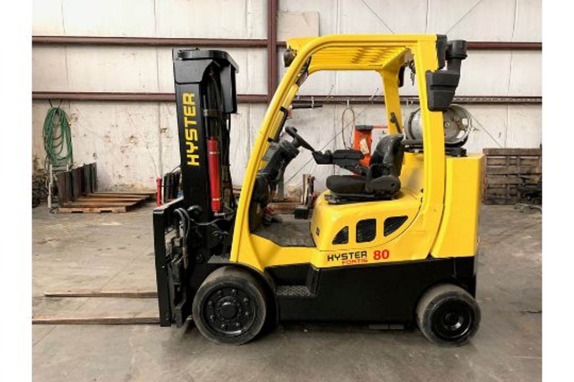 2006 HYSTER 8,000-LB. CAP FORKLIFT, MOD: S80FT, LP, SOLID TIRE, 2-STAGE, SIDE SHIFT, FORK POSITIONER