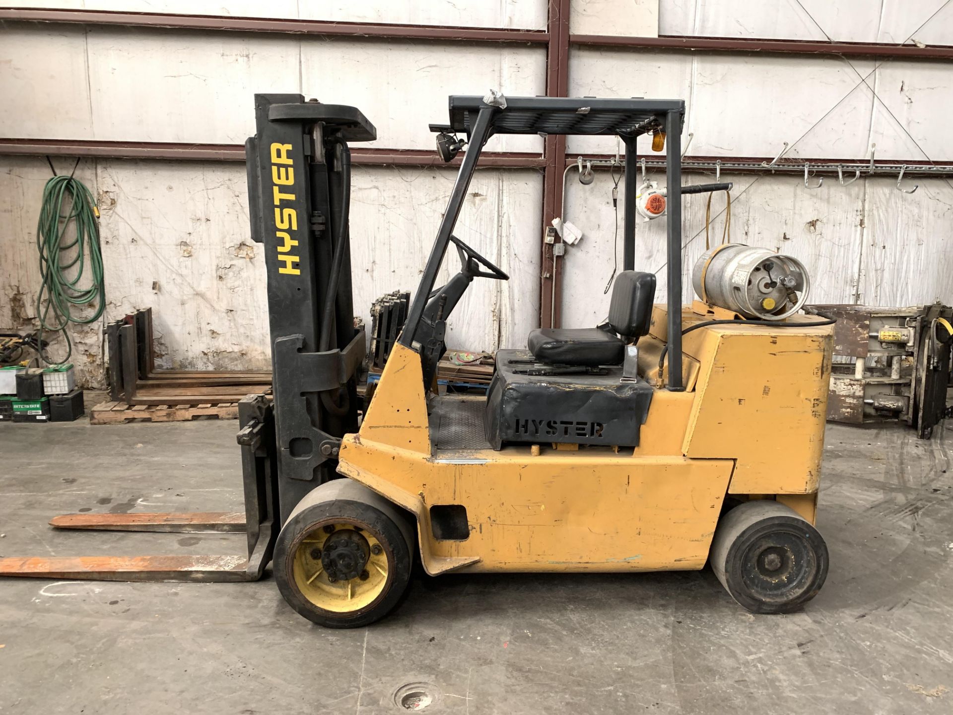 HYSTER 12,000-LB. CAP FORKLIFT, MODEL: S120XL2S, LPG, SOLID TIRE, 3-STAGE, 162" LIFT, 9,539 HOURS