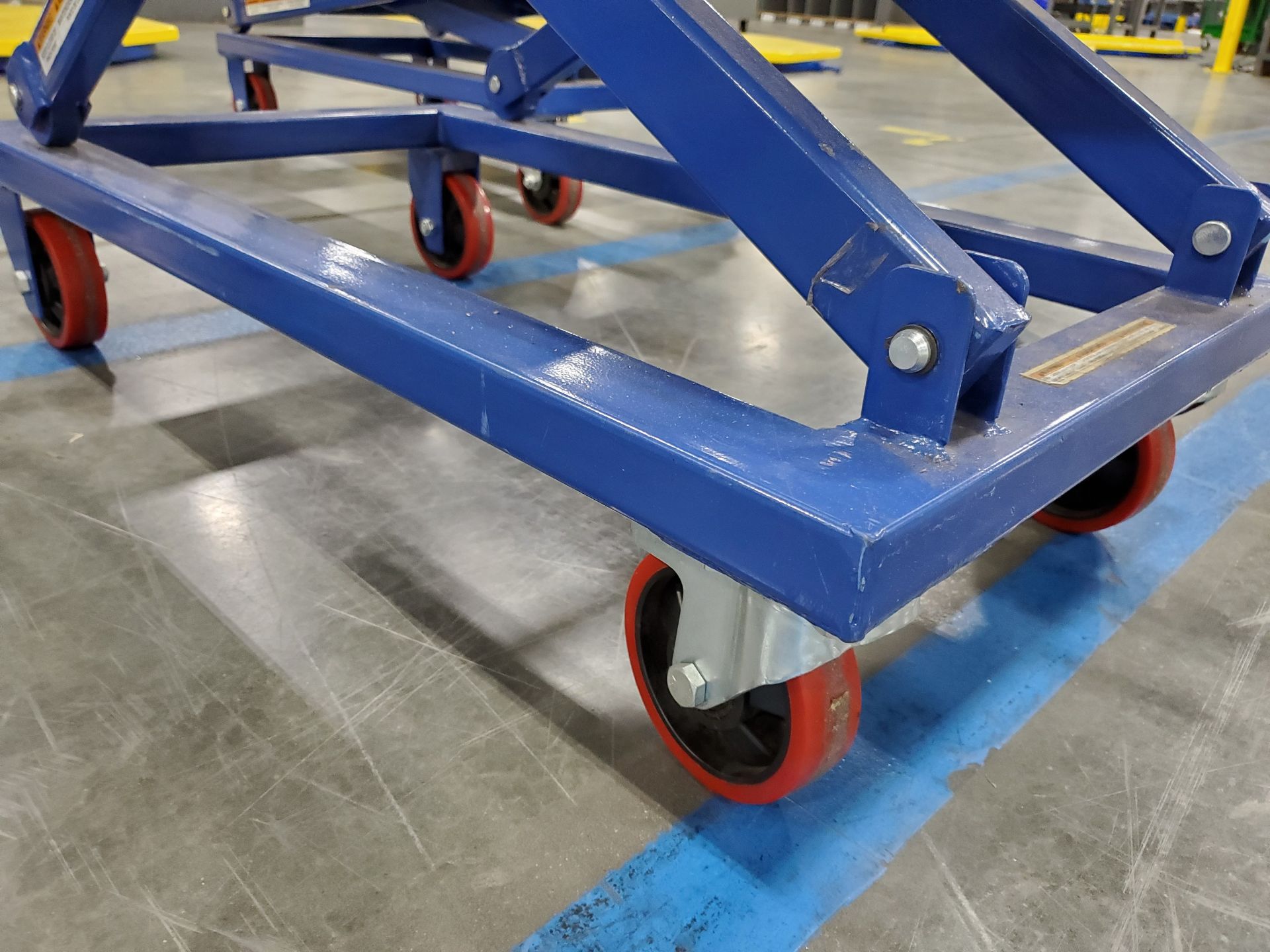 VESTIL CART-660-M STEEL MECHANICAL SCISSOR CART, 660 LBS CAPACITY, 37'' LENGTH X 23-1/2'' WIDTH - Image 3 of 6