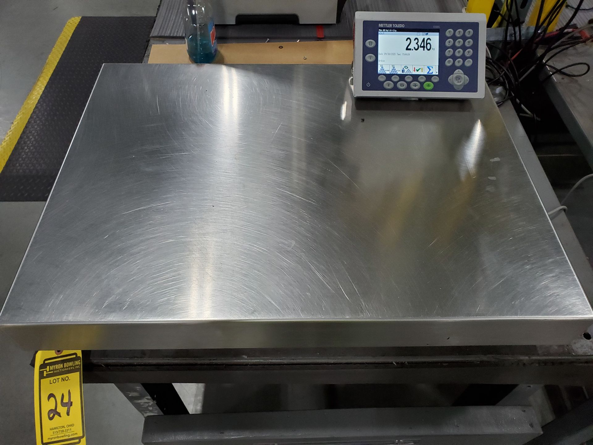 31 1/2'' X 23 3/4'' METLER-TOLEDO DIGITAL PLATFORM BENCH SCALE, MODEL PB655-CC60, 120 LB.